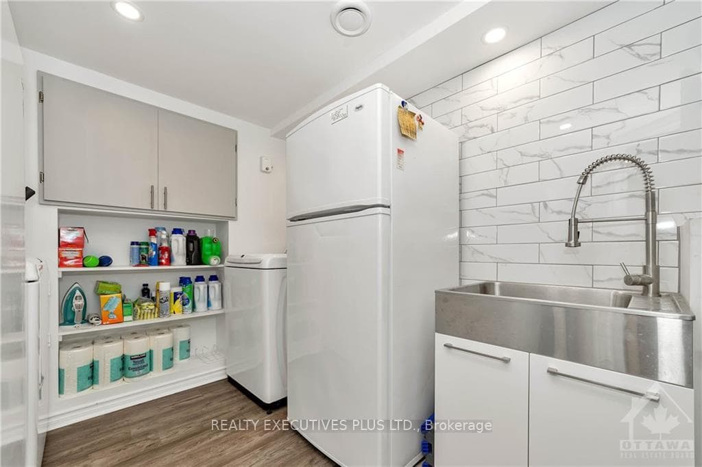 1736 CAMINITI Crescent photo 23