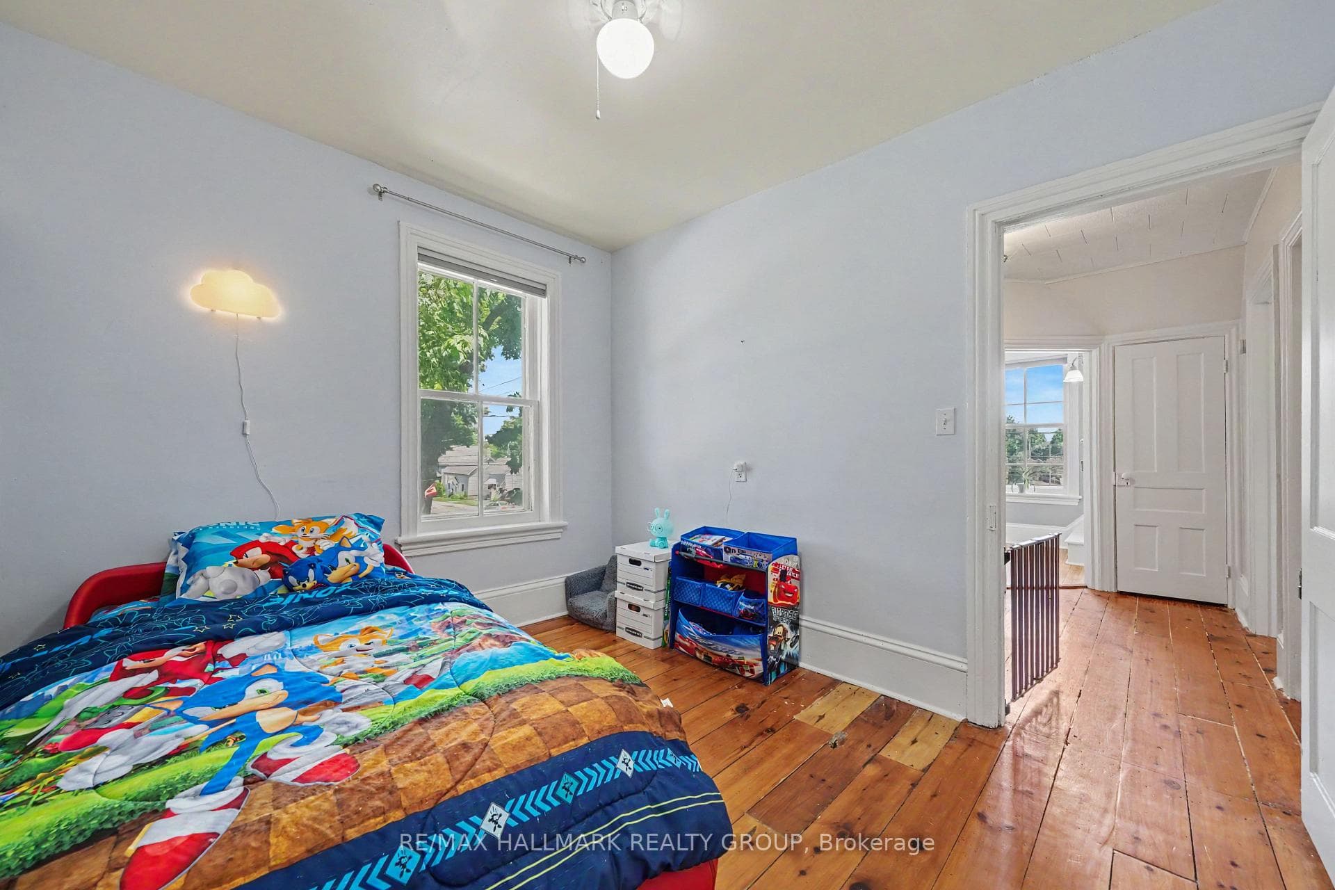 98 Drummond Street photo 26
