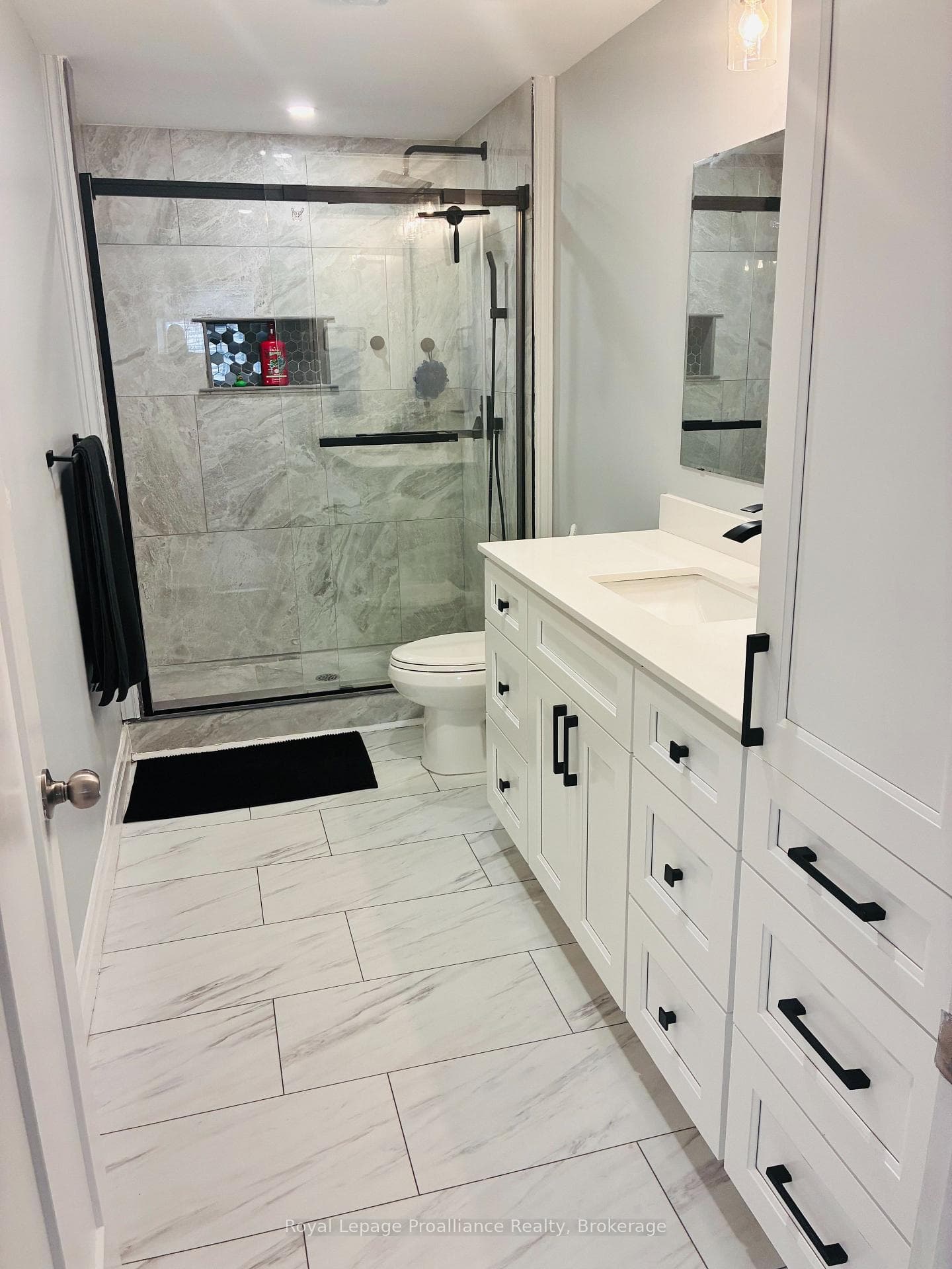 48 Mercedes Drive photo 29
