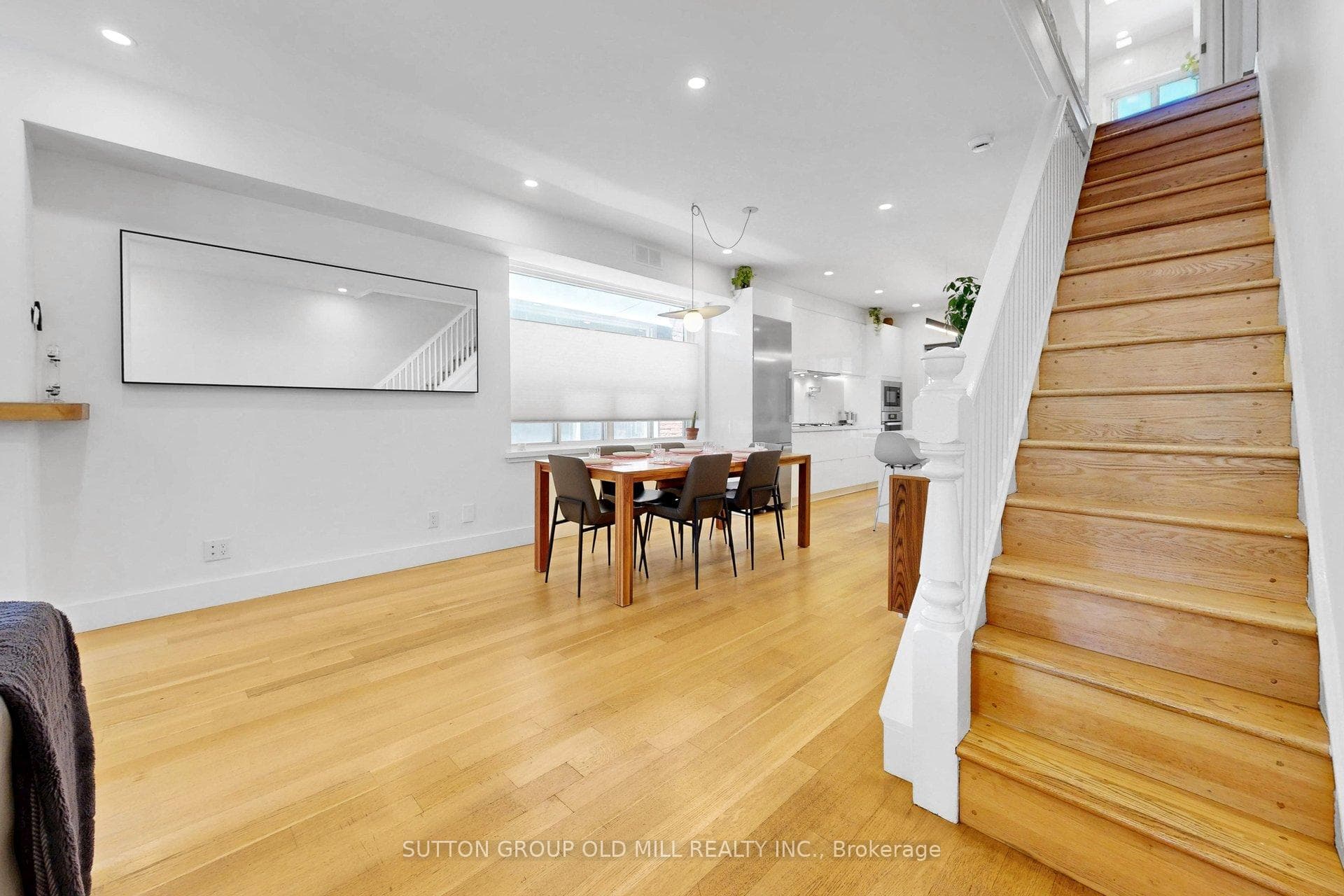 90 Fermanagh Avenue photo 5