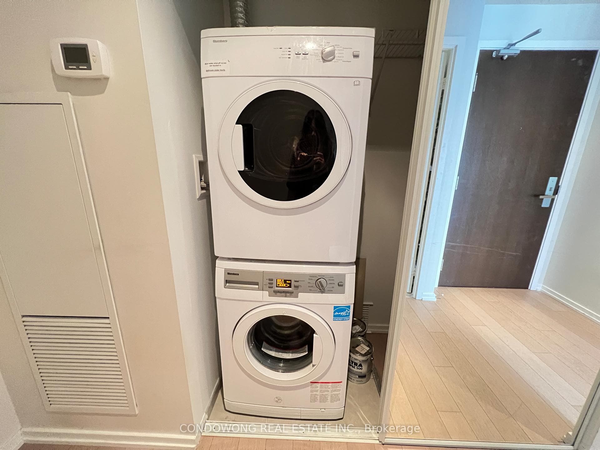 Full Size Washer and Dryer