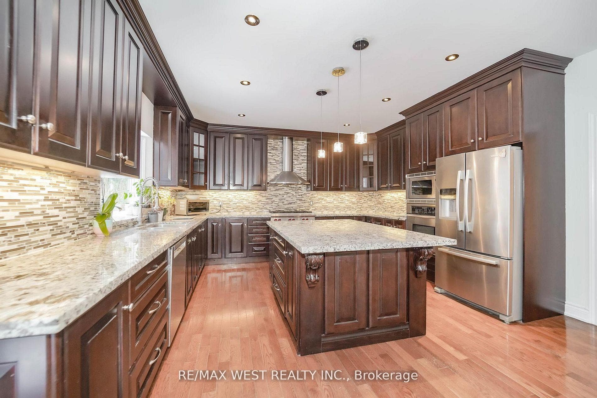 81 Woodview Drive photo 16