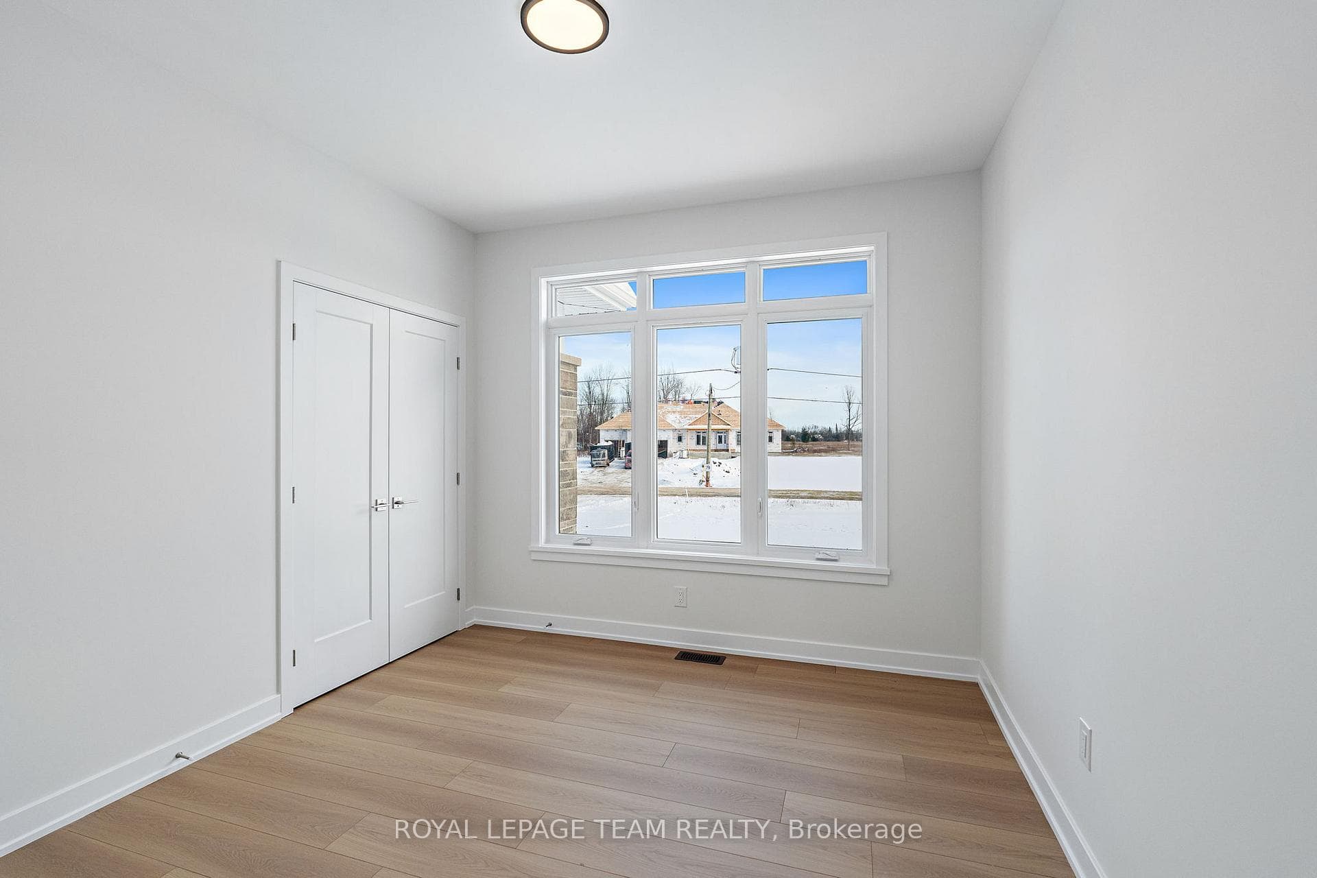 46 TENNANT Drive photo 25