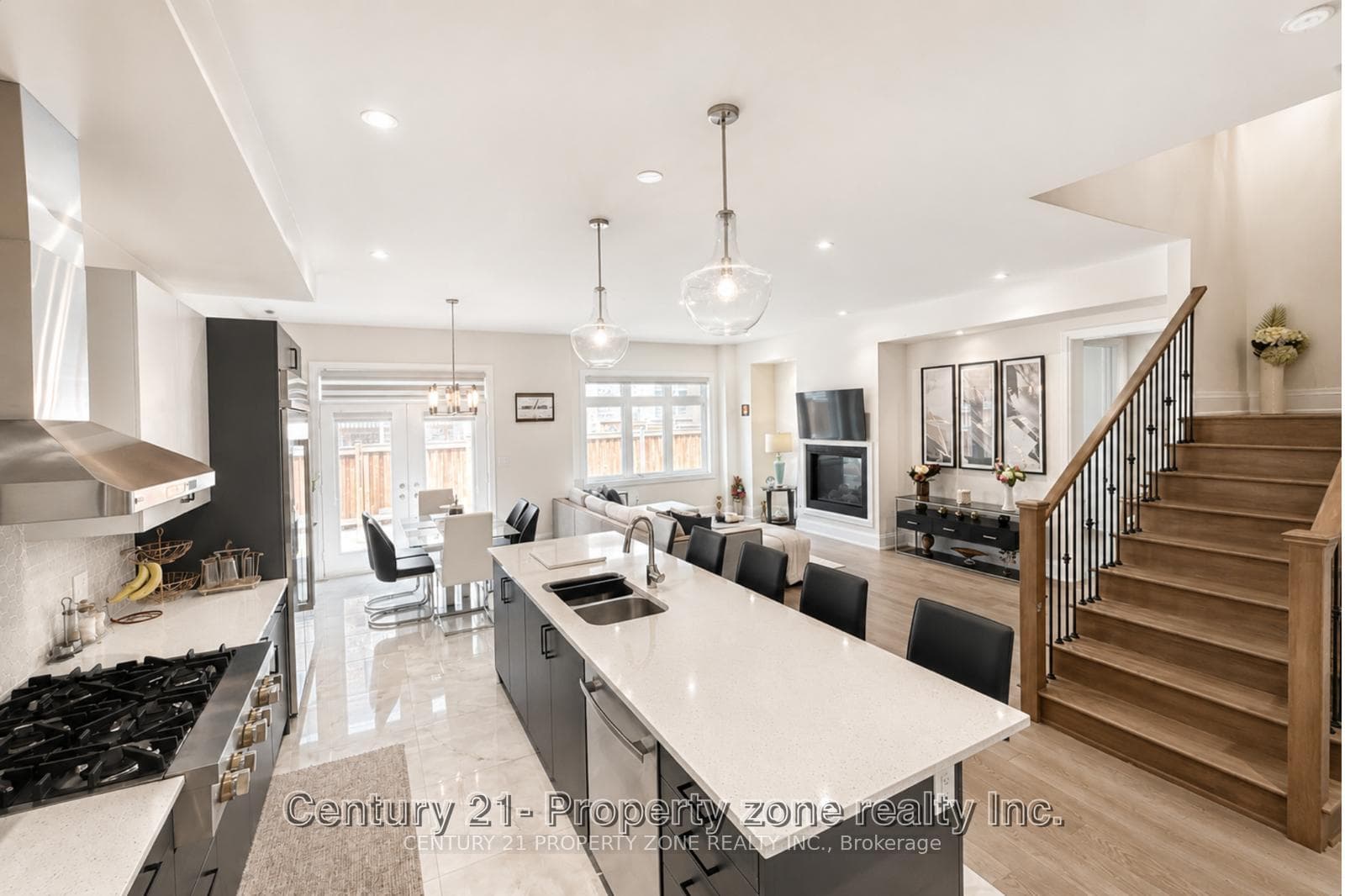 79 Mevira Gardens photo 8