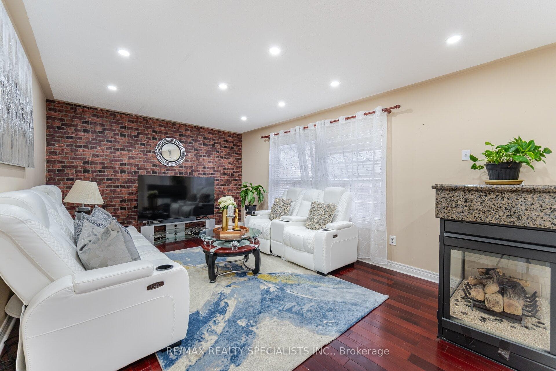40 Earlsbridge Boulevard photo 13