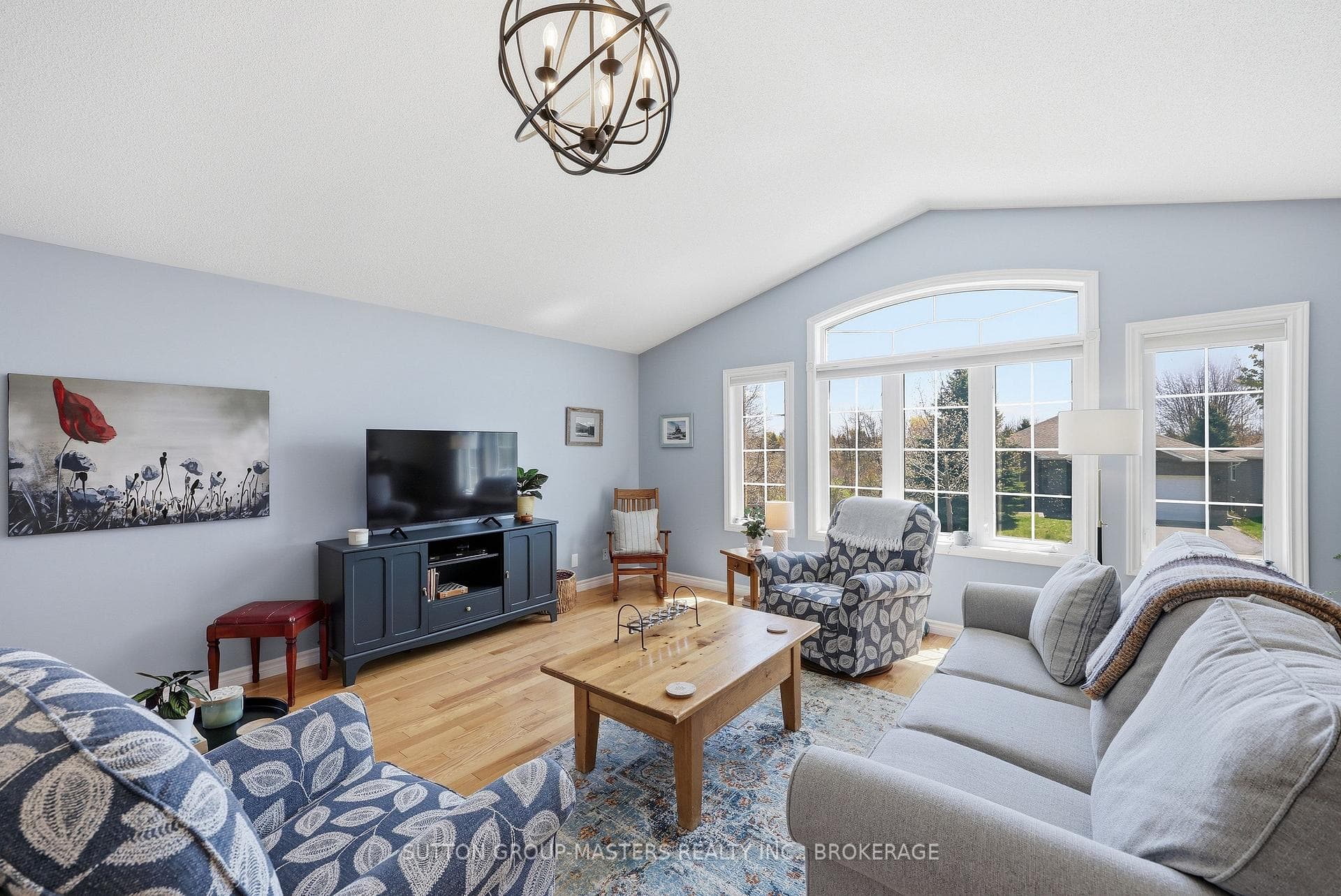 668 Melrose Street photo 7