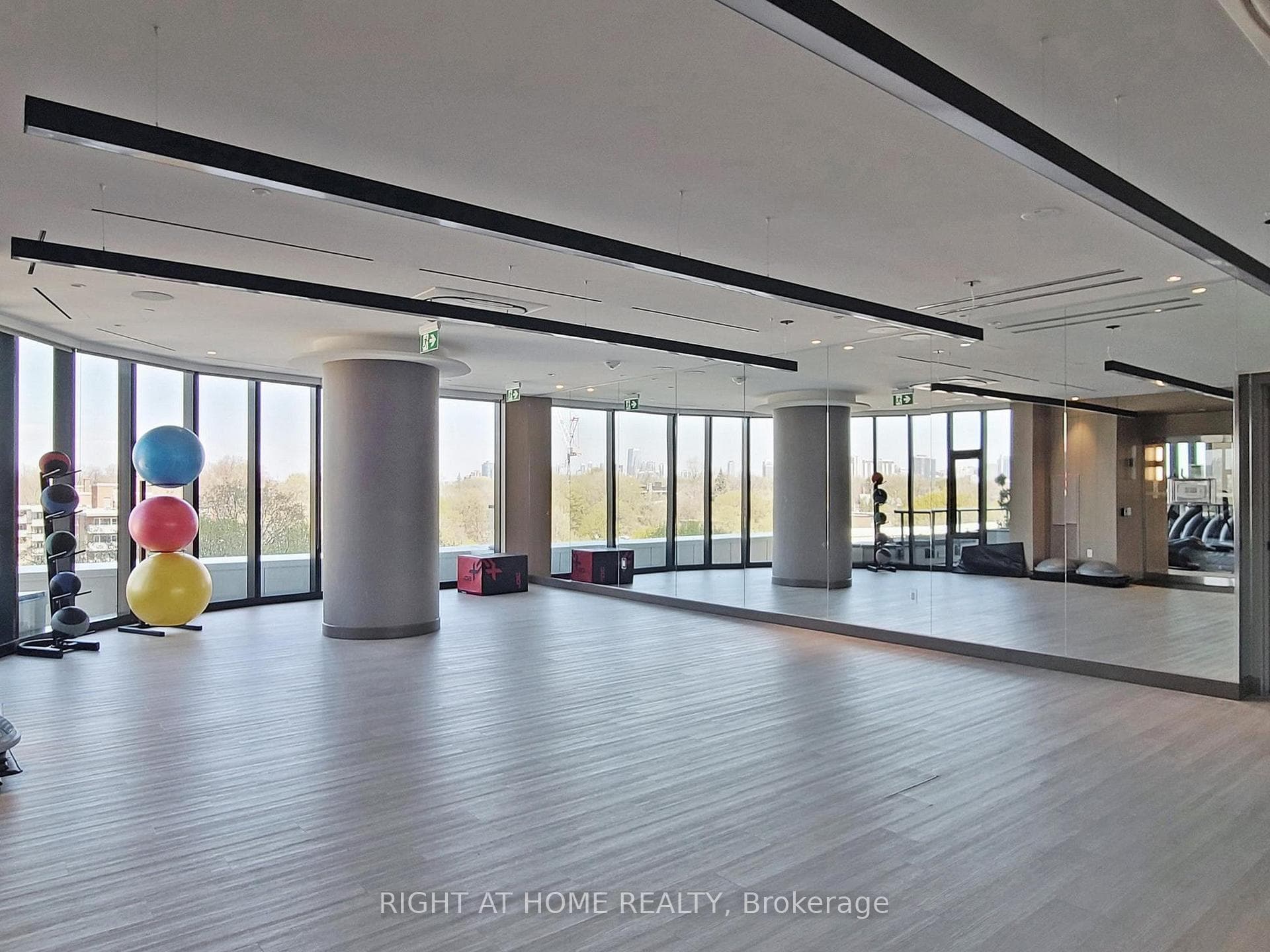 585 Bloor Street Unit 3115 photo 26