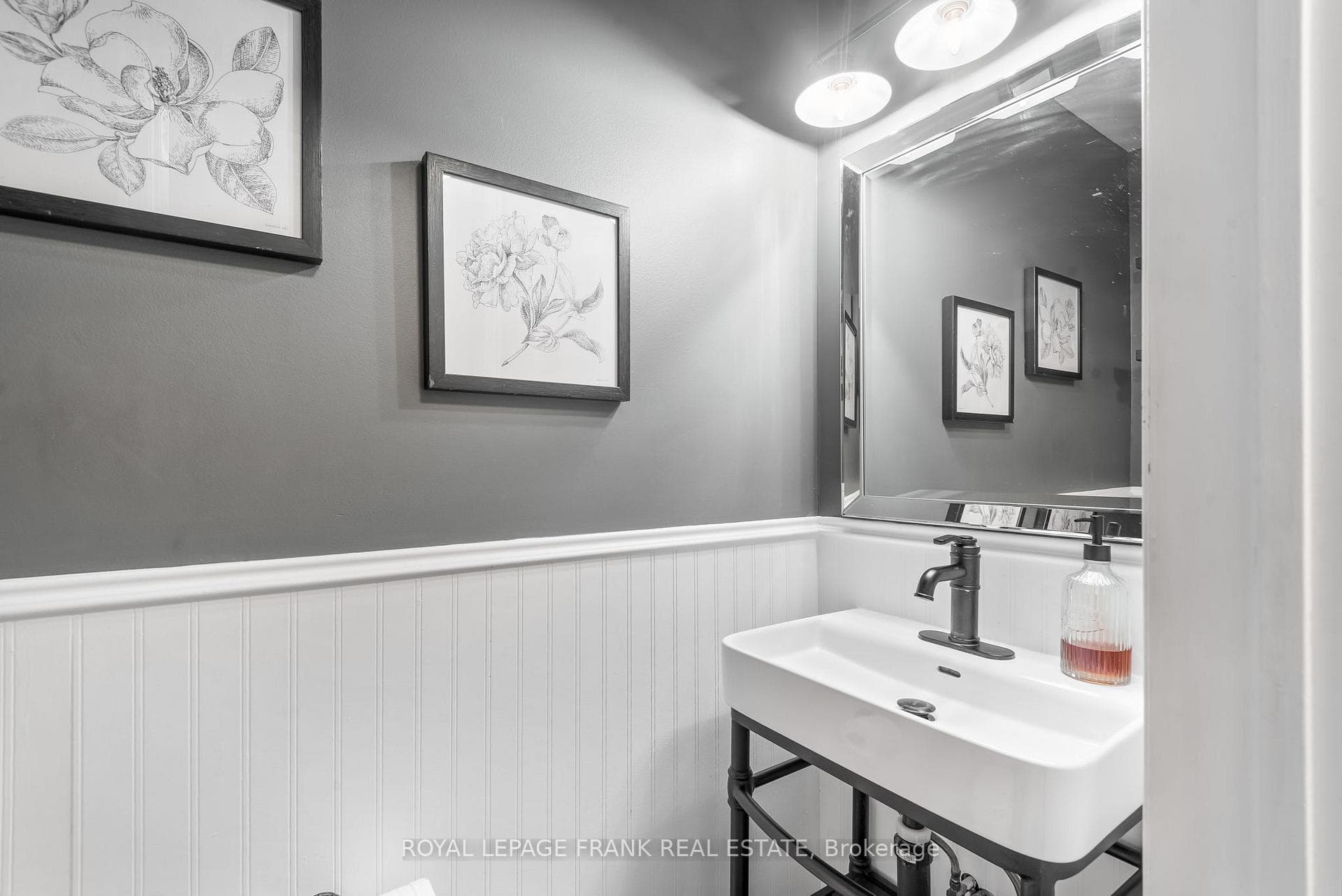 60 Barrister Avenue photo 15