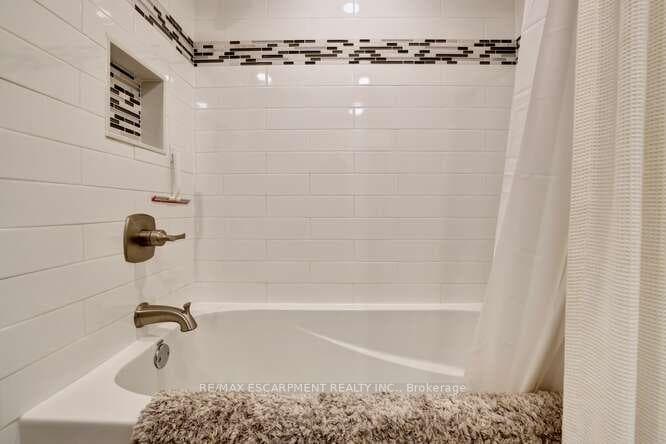 2210 Lakeshore Road Unit 504 photo 20