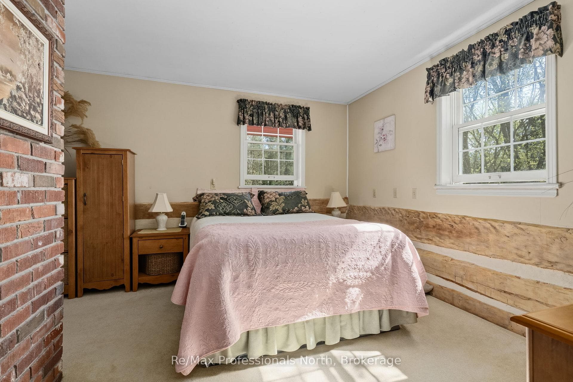 3569 Chetwynd Road photo 20