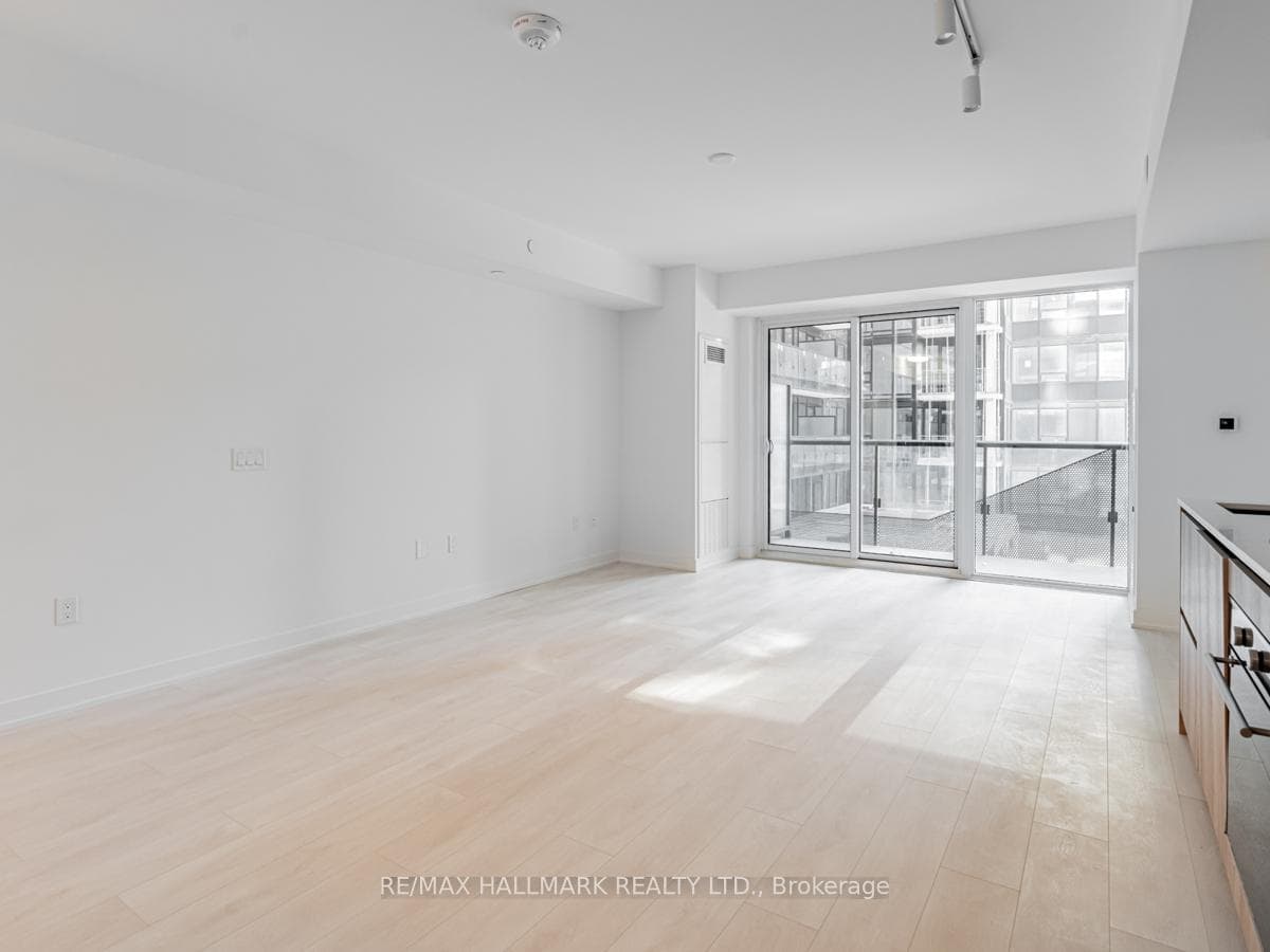 117 Broadway Avenue Unit 302 photo 6