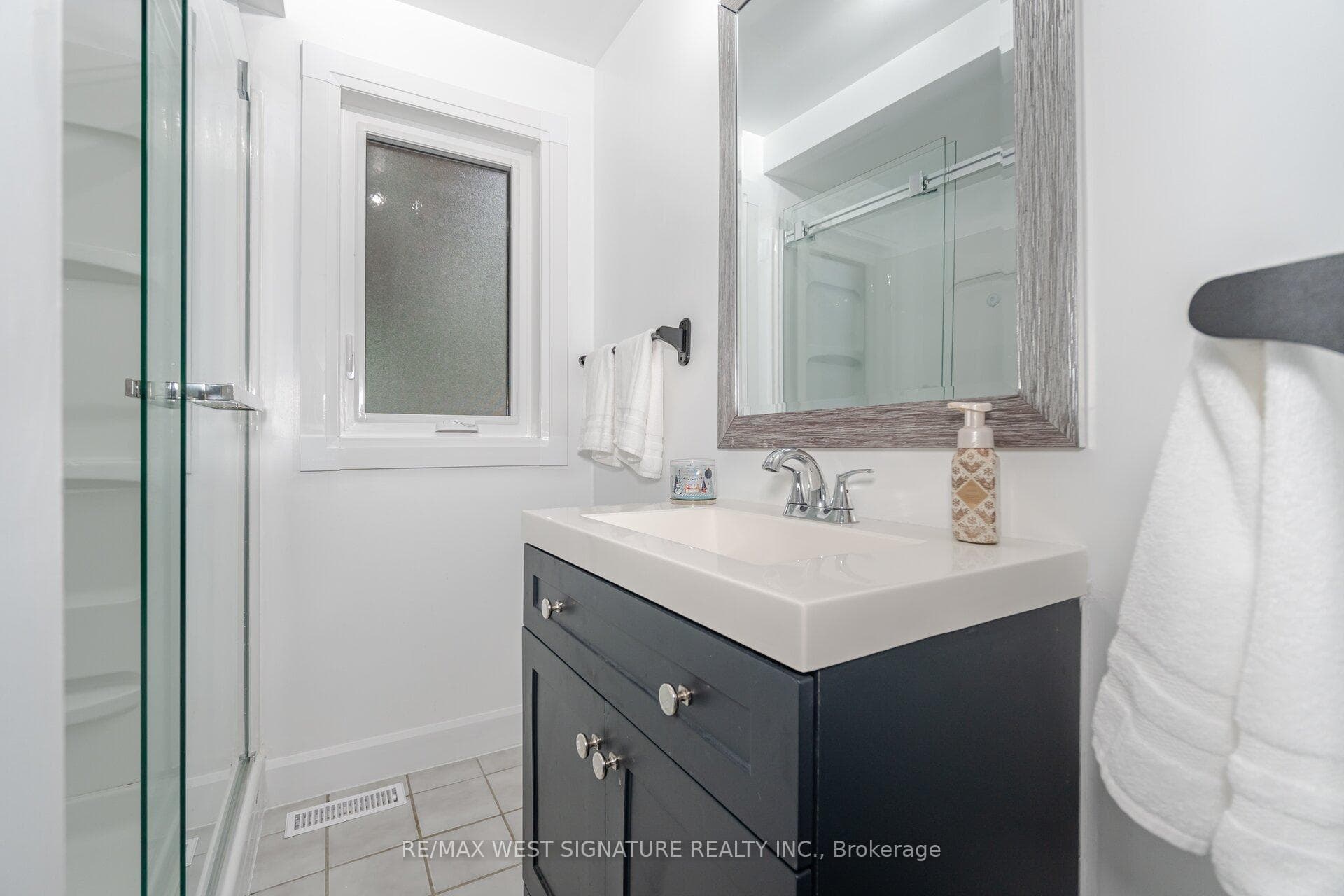 12664 Mill Road photo 25
