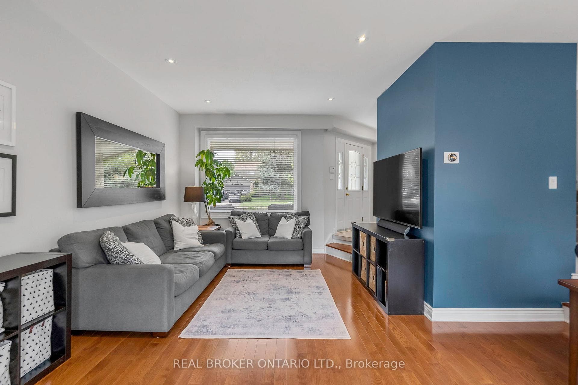 40 Montcalm Place photo 5