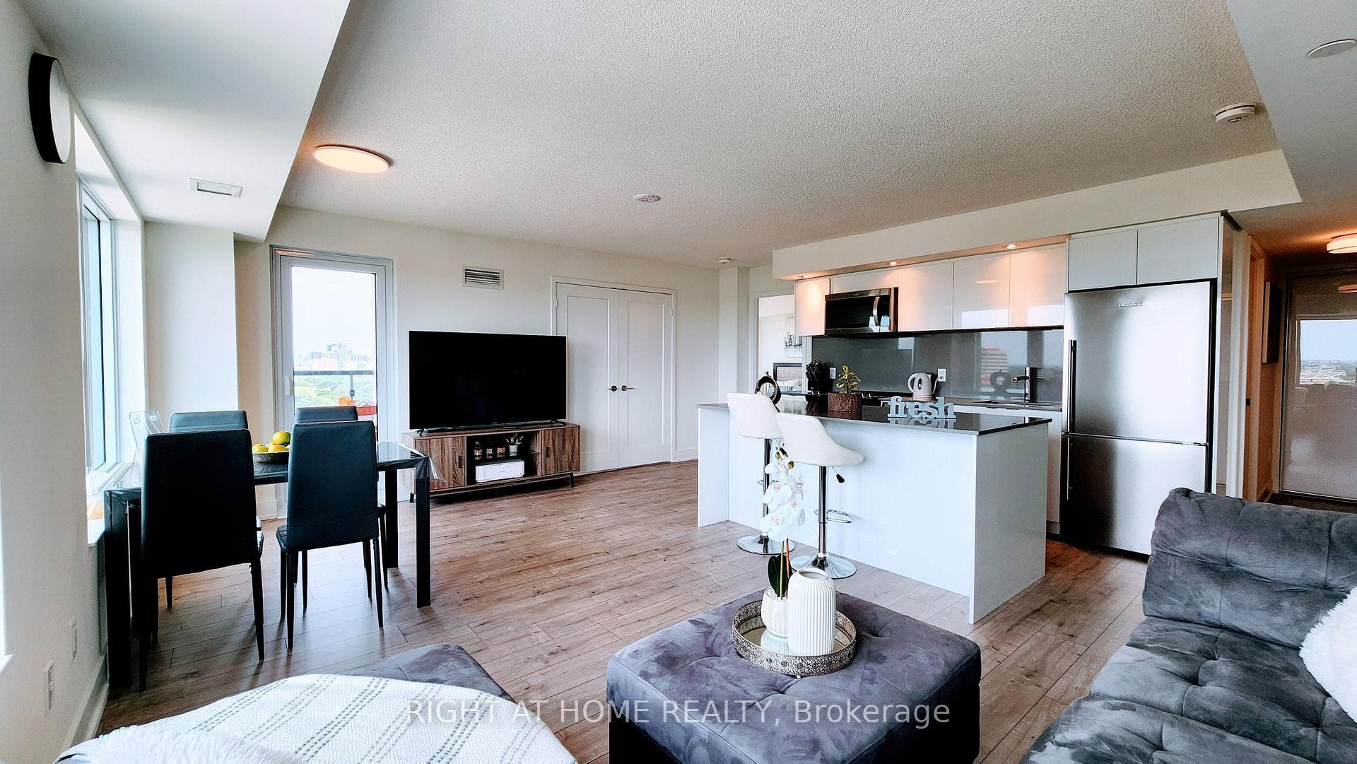 10 EVA Road Unit 1406 photo 36