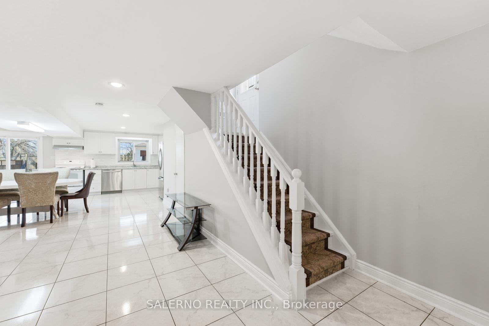 125 Kaiser Drive photo 32