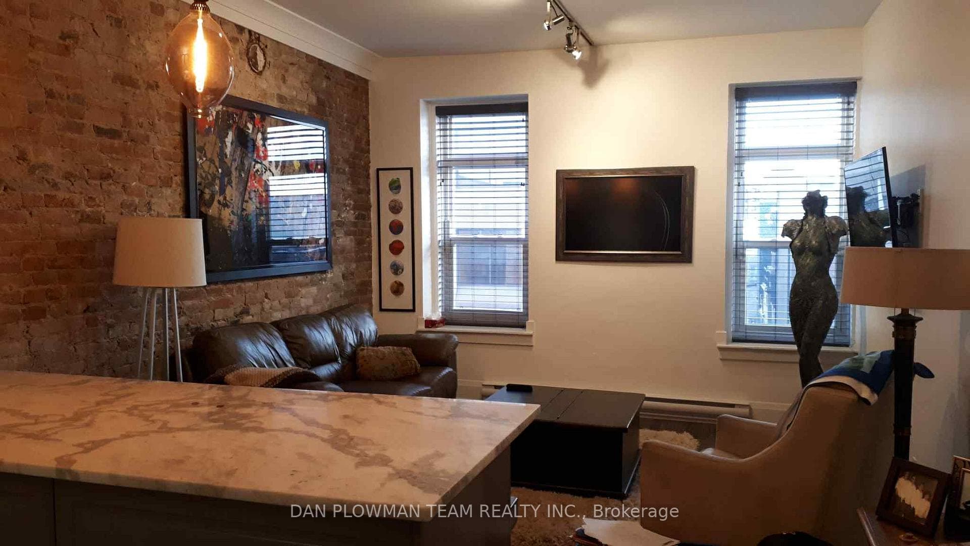 8 Simcoe Street Unit 307 photo 1