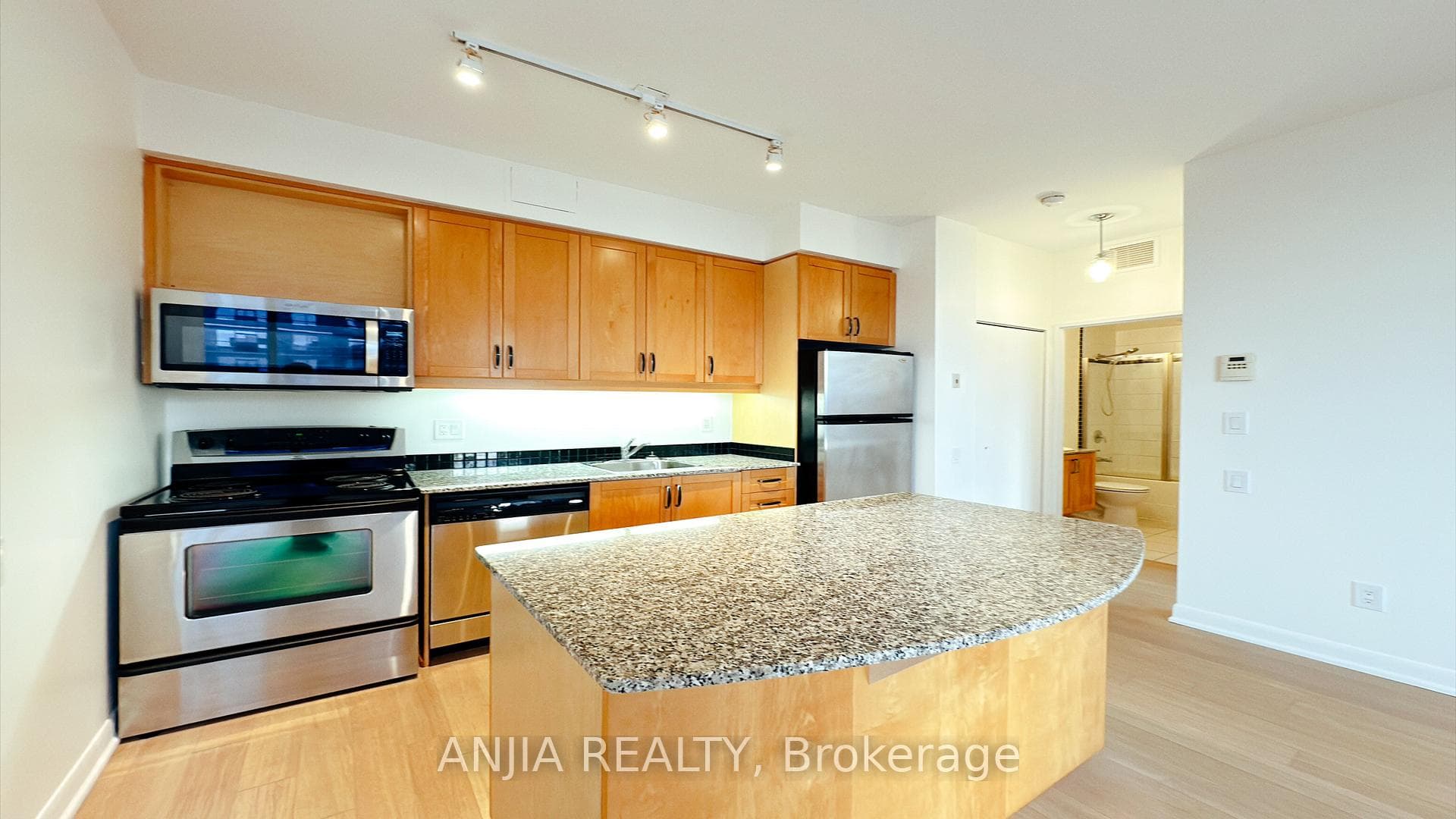 33 Sheppard Avenue Unit 3306 photo 5
