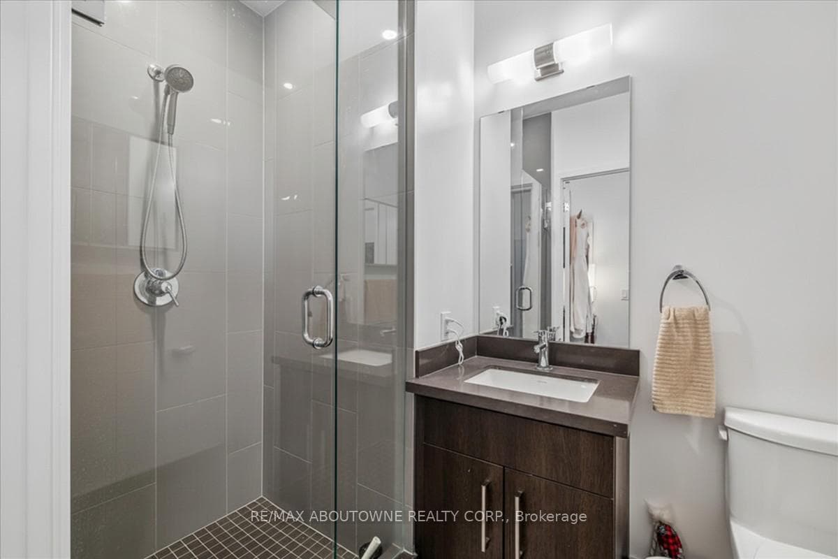 2007 James Street Unit 405 photo 14