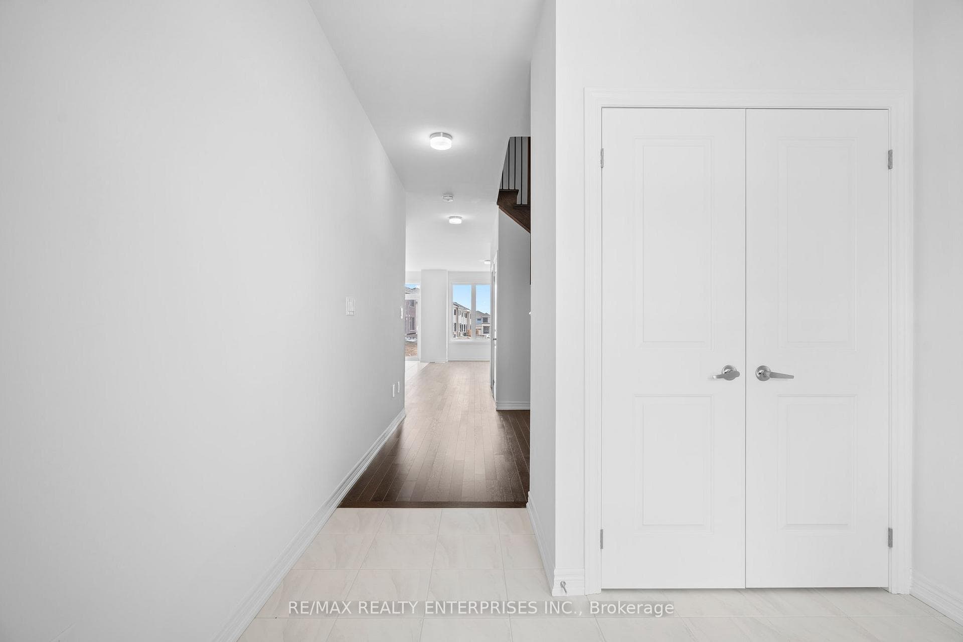 51 Milady Crescent photo 4