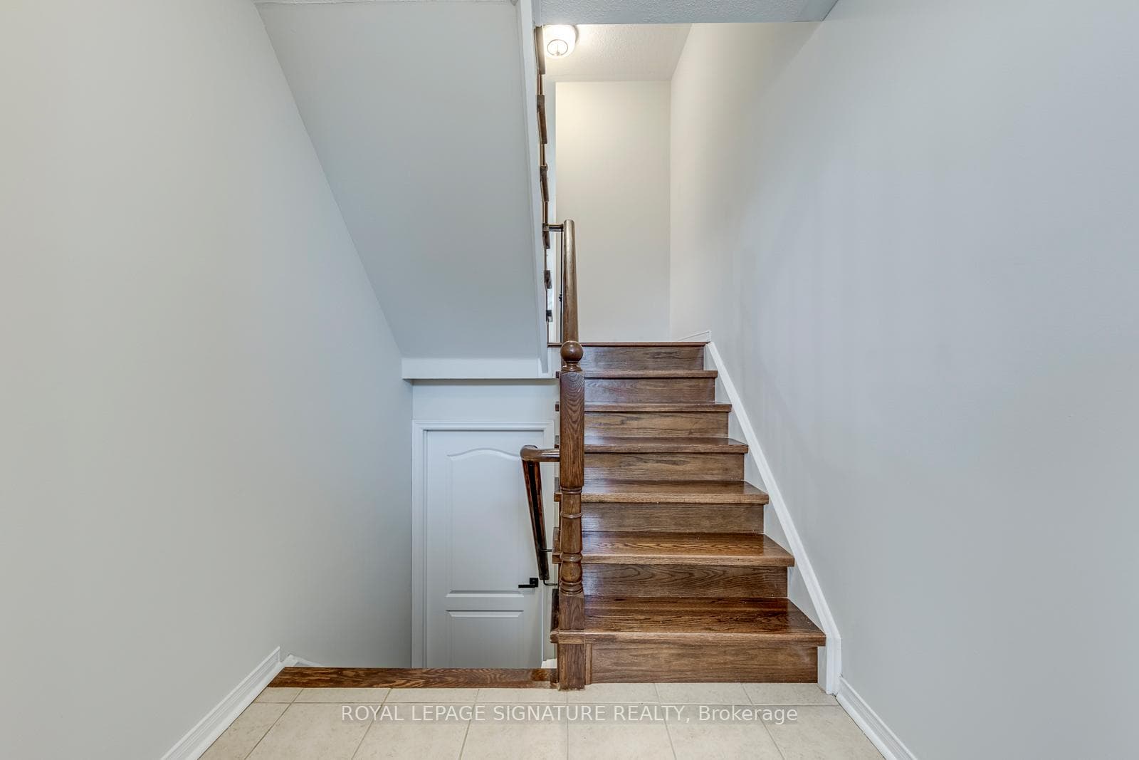 2418 Adamvale Crescent photo 5