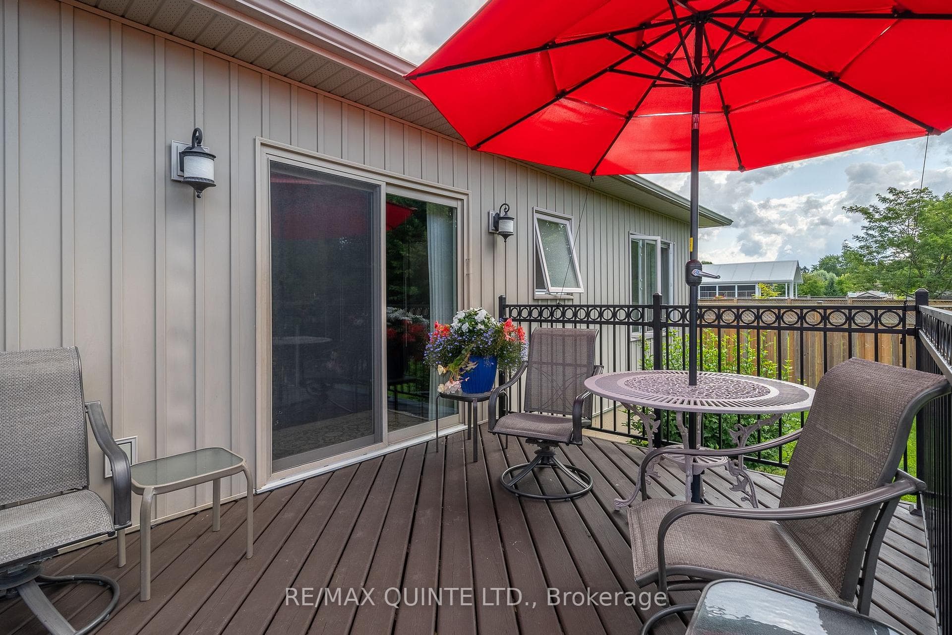 25 Jasper Avenue photo 38
