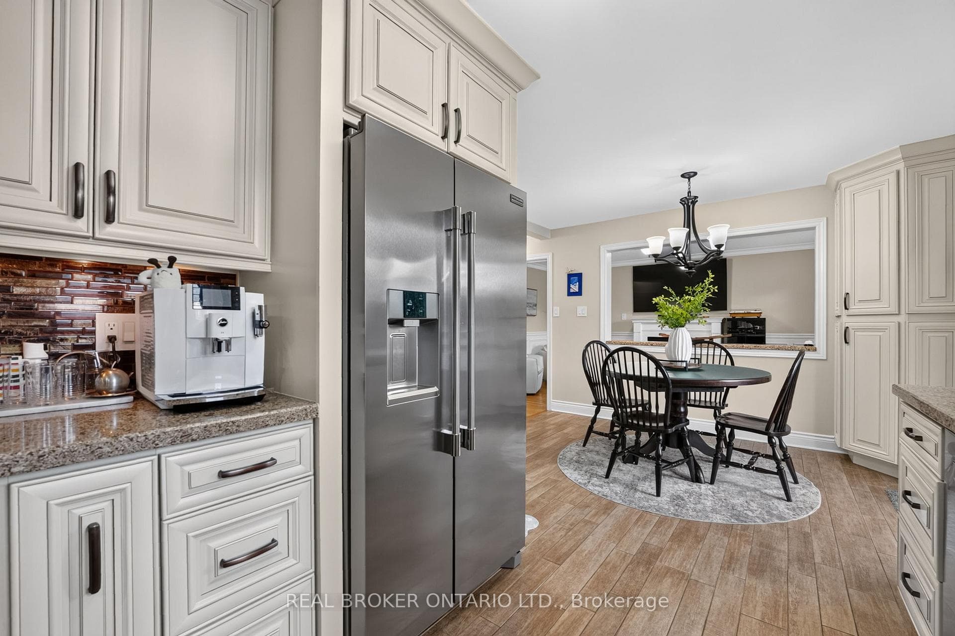74 Harley Avenue photo 18