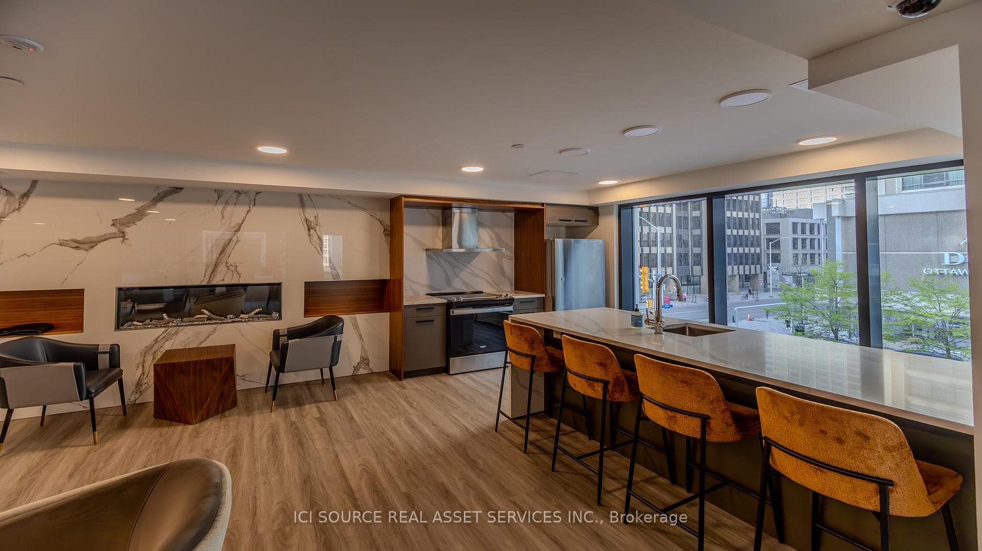 340 Queen Street Unit 1110 photo 21