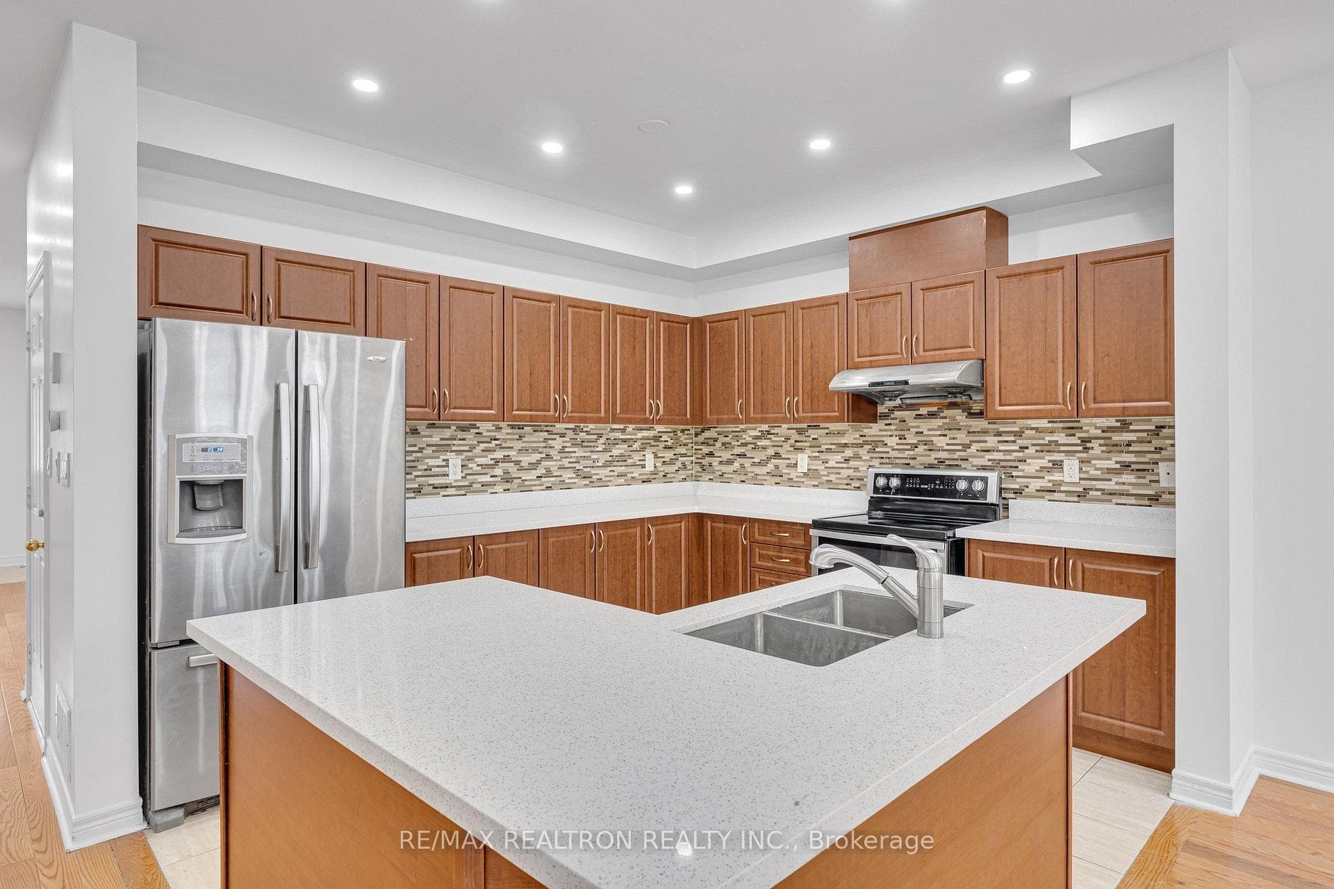138 Angus Drive photo 17