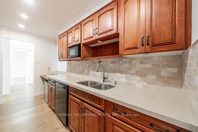 2055 Upper Middle Road Unit 808 photo 4