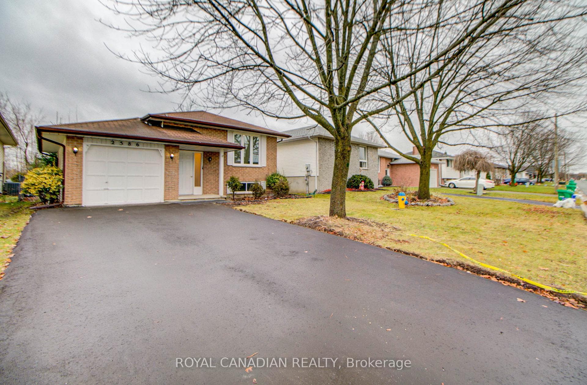 2586 Foxmeadow Road photo 2