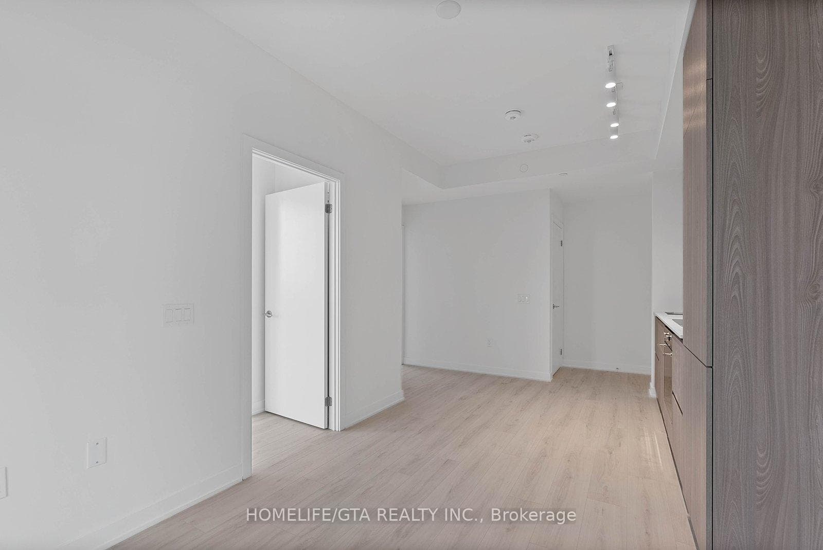 110 Broadway Avenue Unit 2409S photo 15