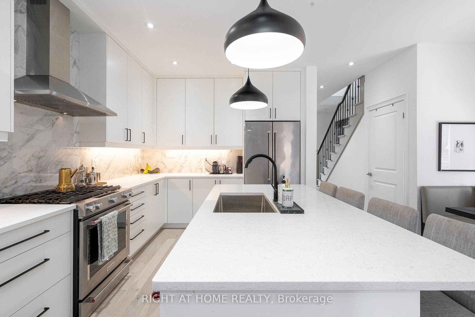 46 Velia Court photo 10