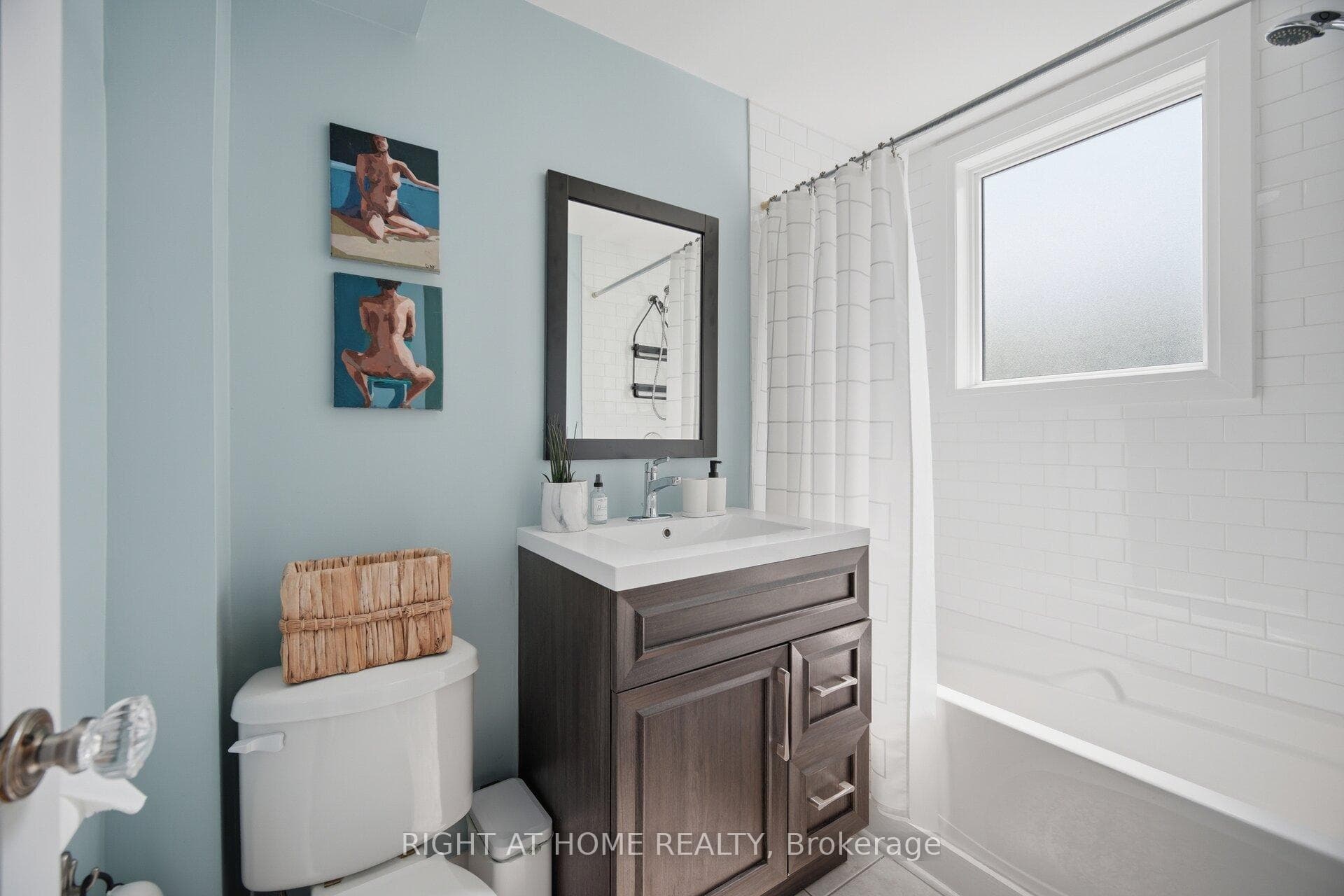 18 Vanbrugh Avenue photo 16