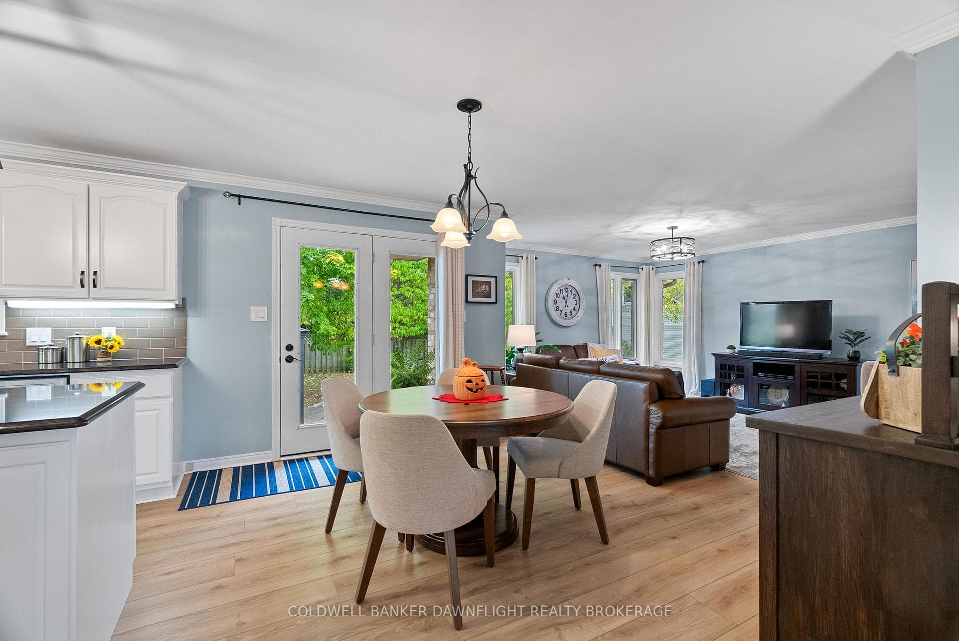 224 Waterloo Street photo 13