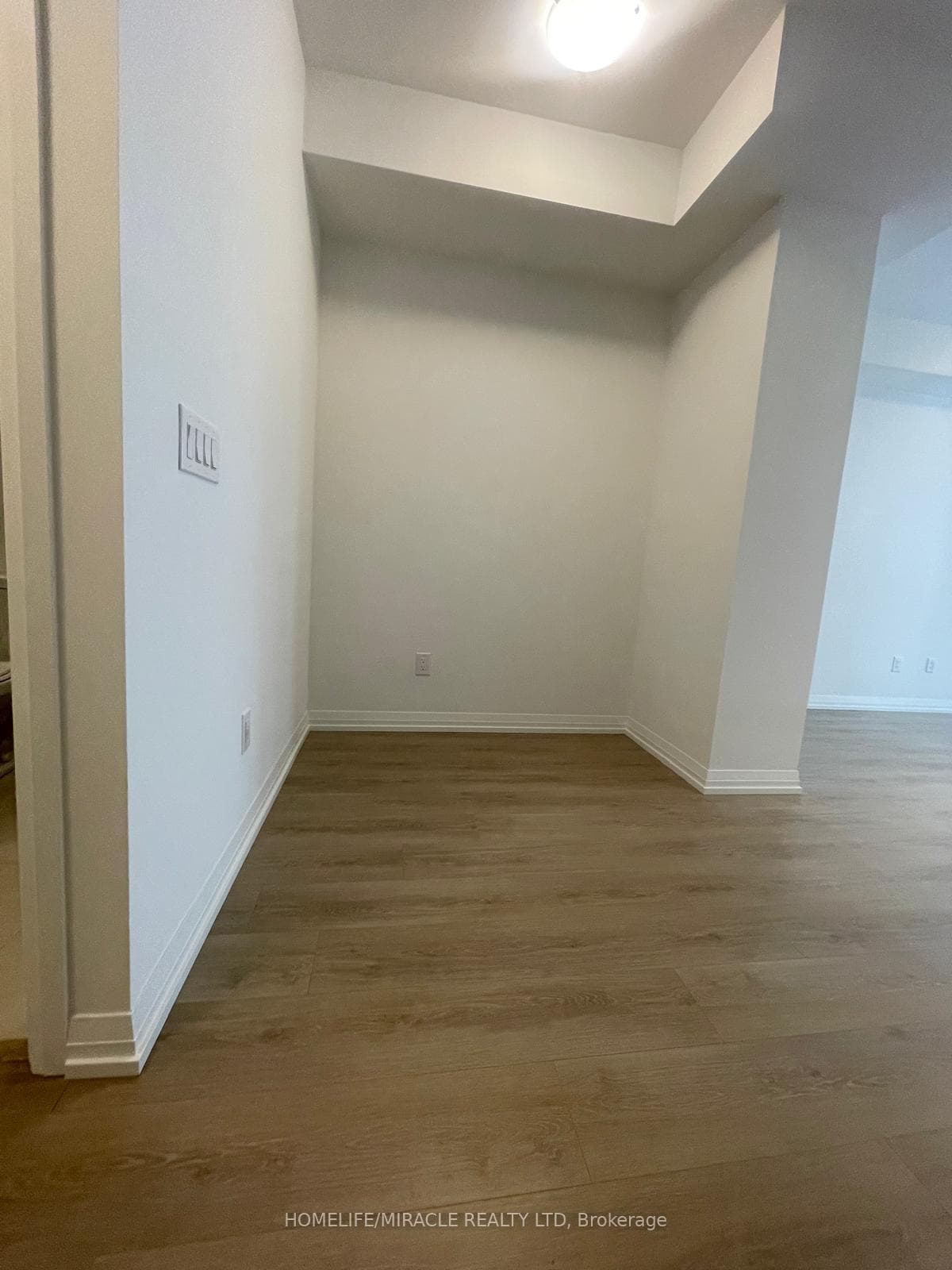 8 Widmer Street Unit 1110 photo 16