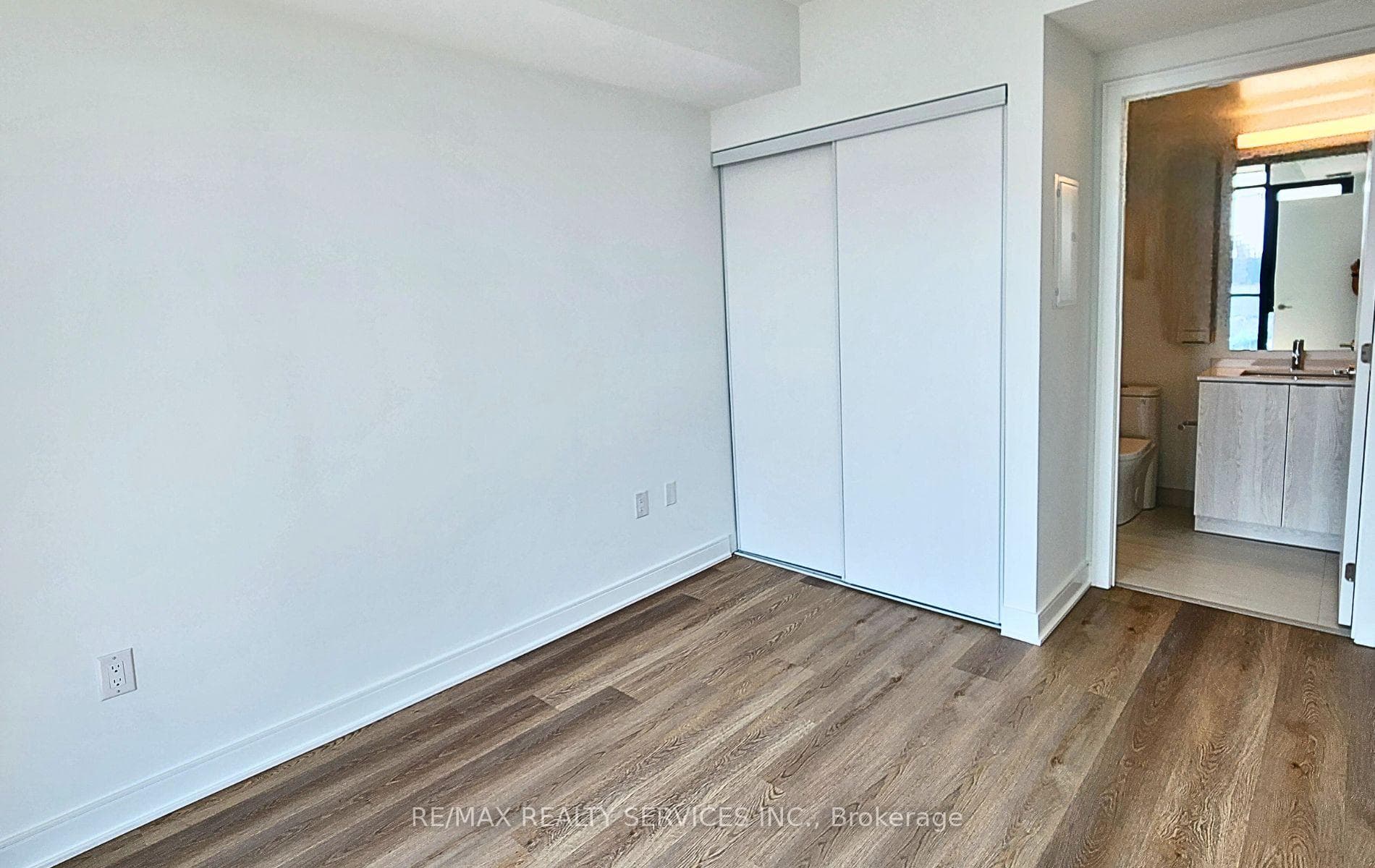 86 Dundas Street Unit #1301 photo 9