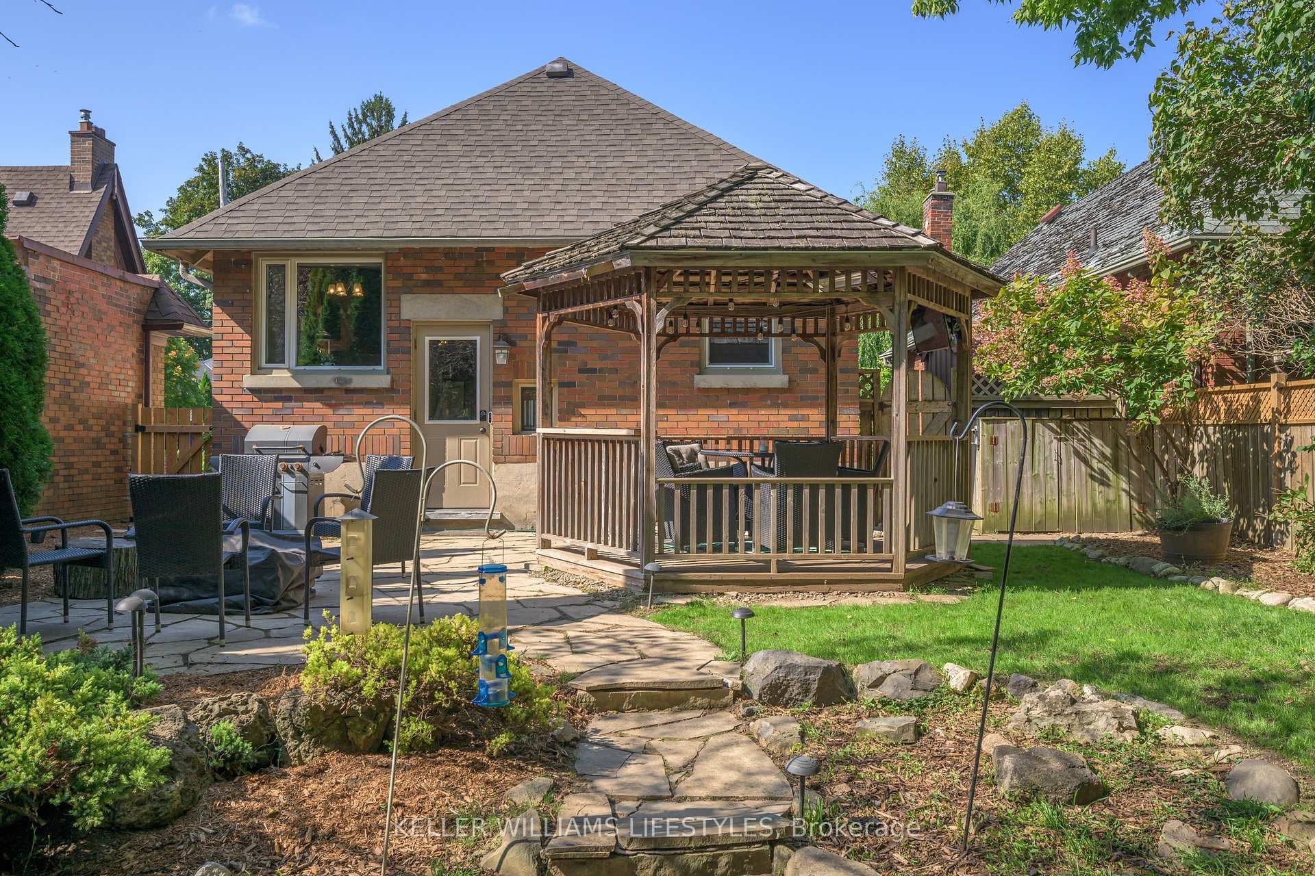 178 Thornton Avenue photo 8