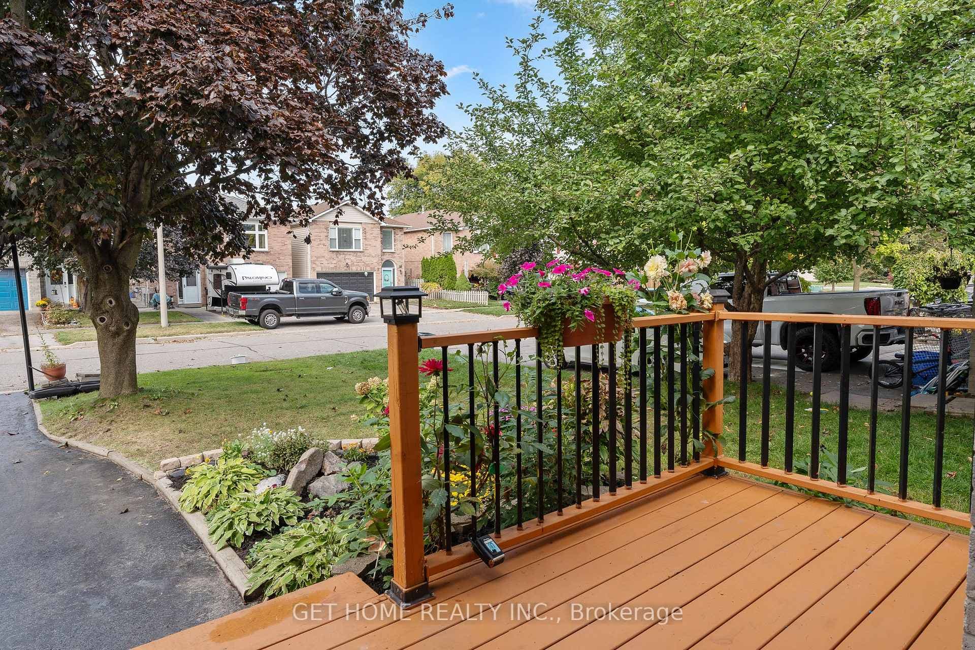 13 Marchwood Crescent photo 4