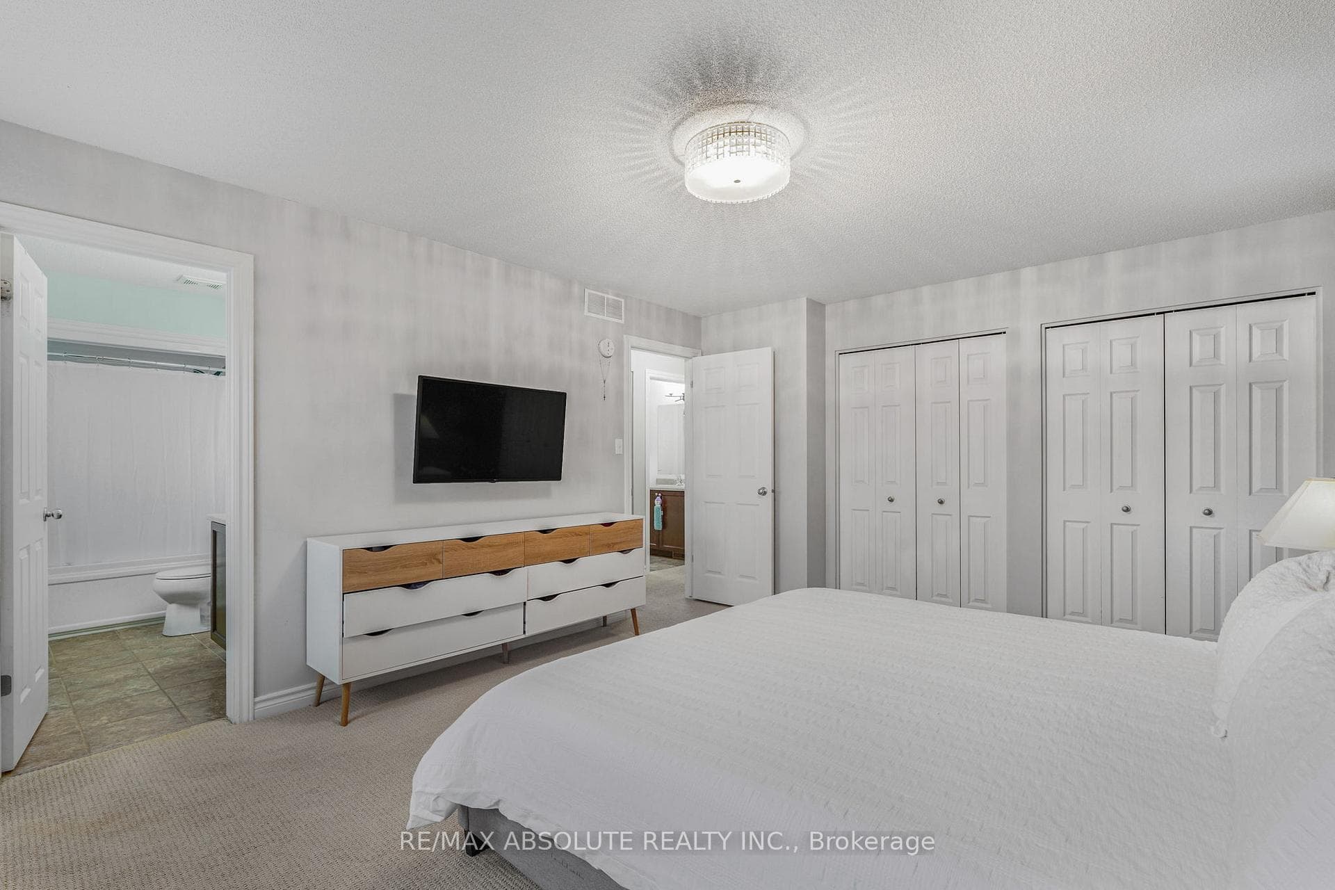 229 Mica Crescent photo 19