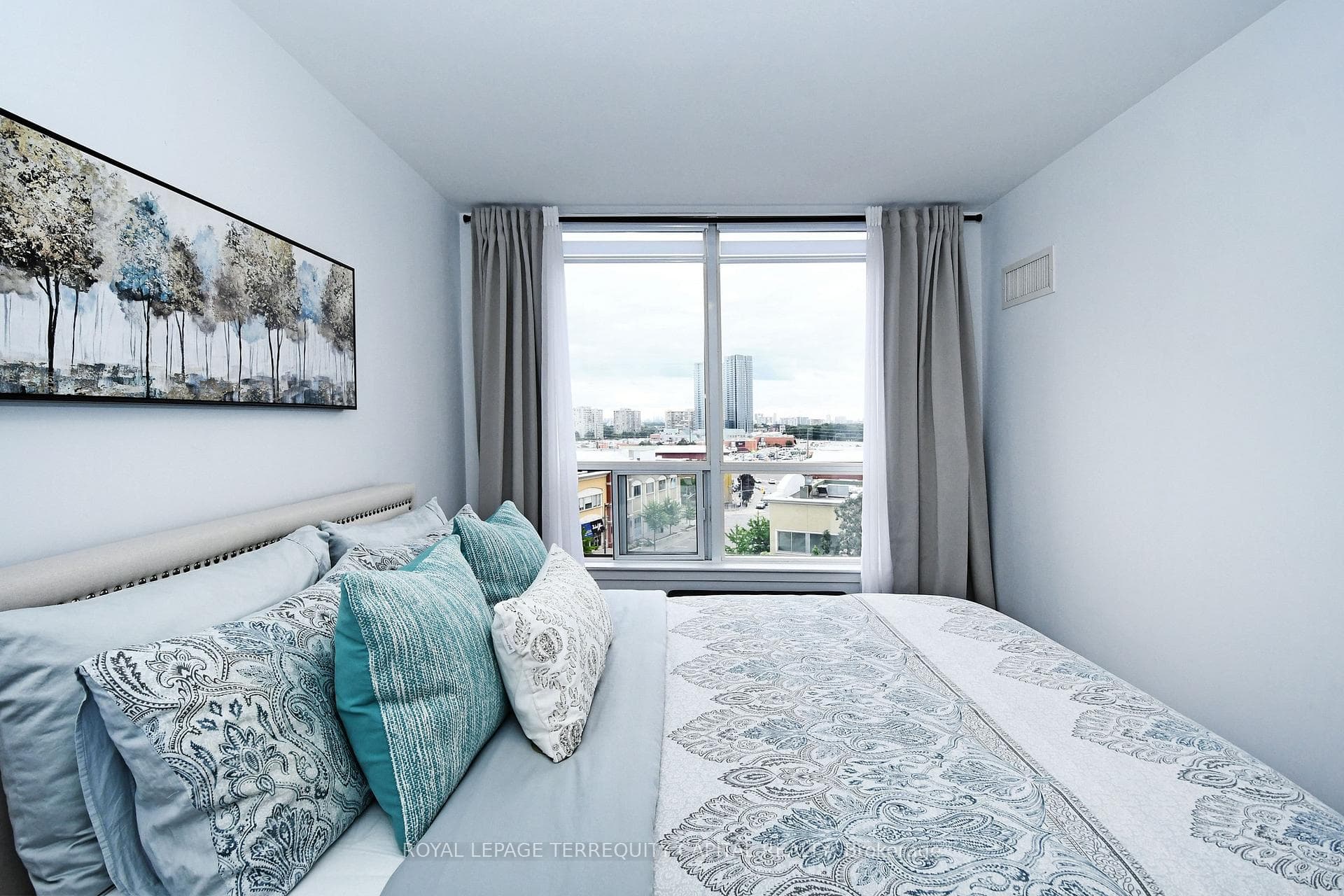 50 Disera Drive Unit 702 photo 23