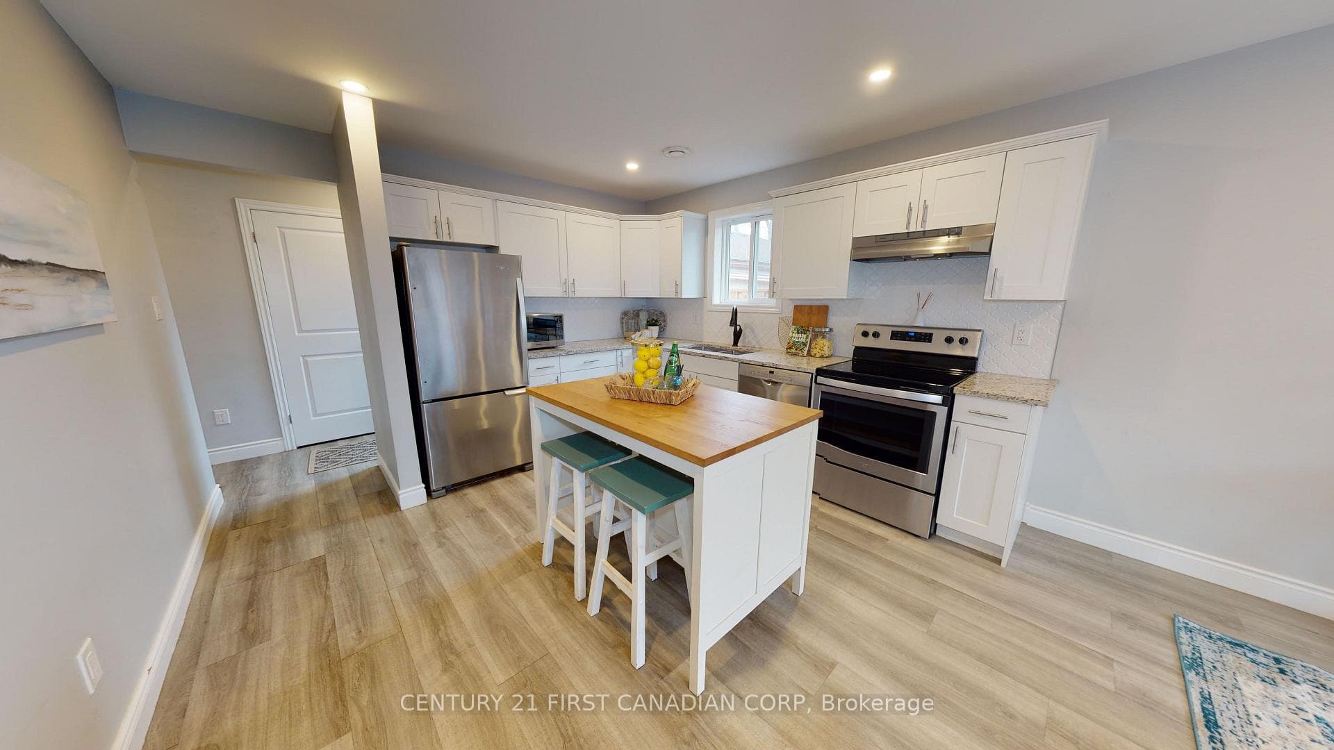 238 Ridgewood Crescent Unit B photo 7