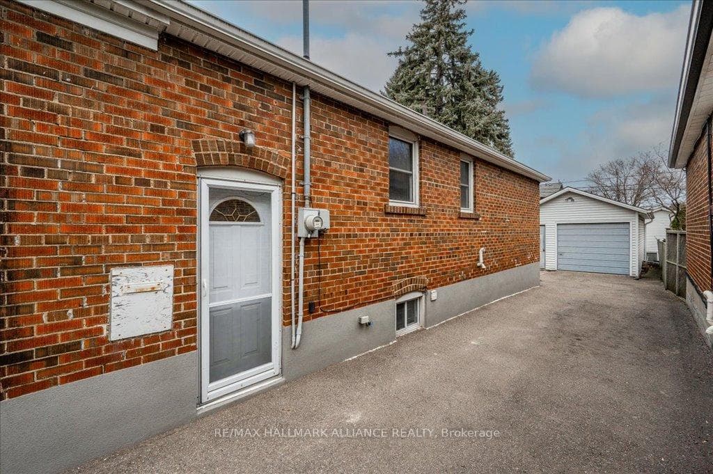 49 Parker Avenue photo 24