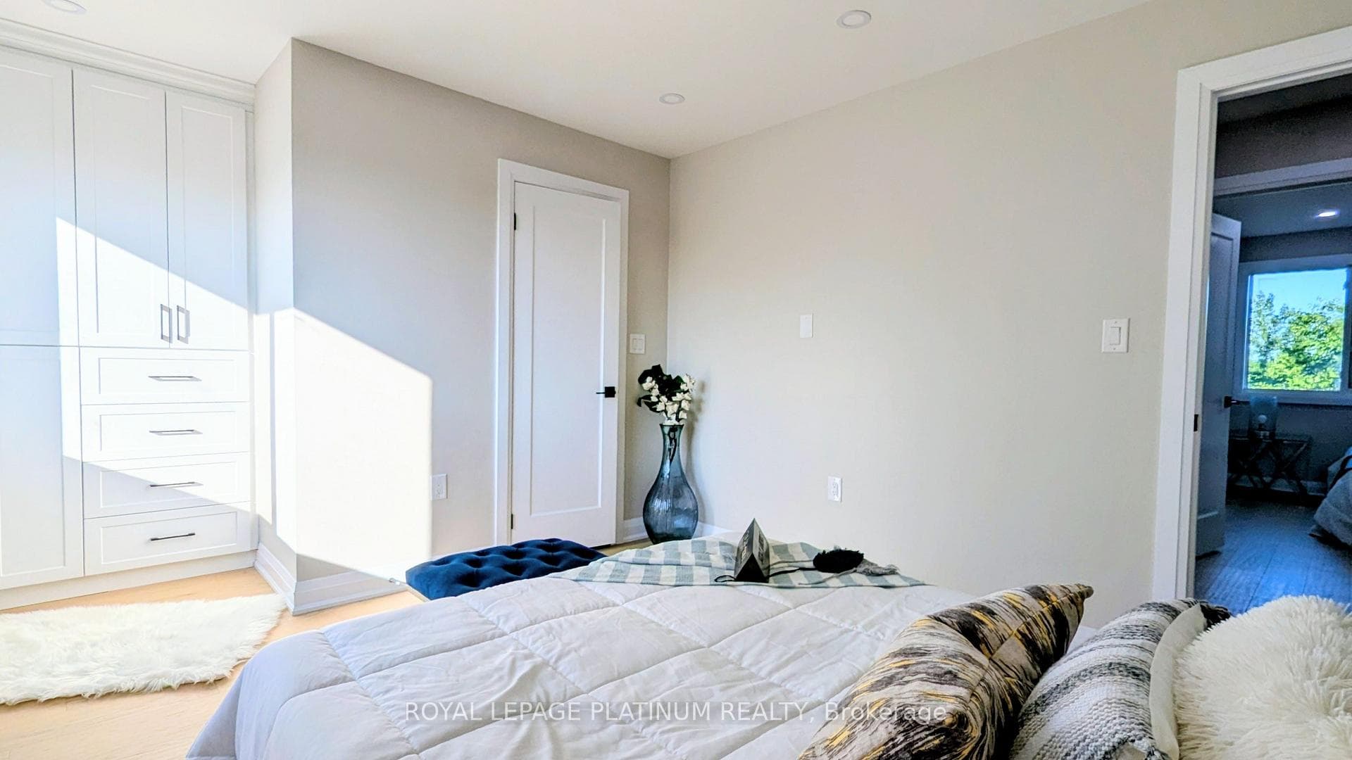 33 Greene Drive photo 18