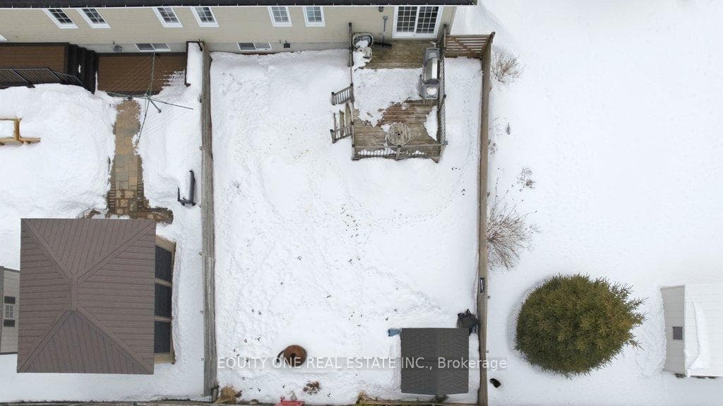 724 Des Merisiers Place photo 35