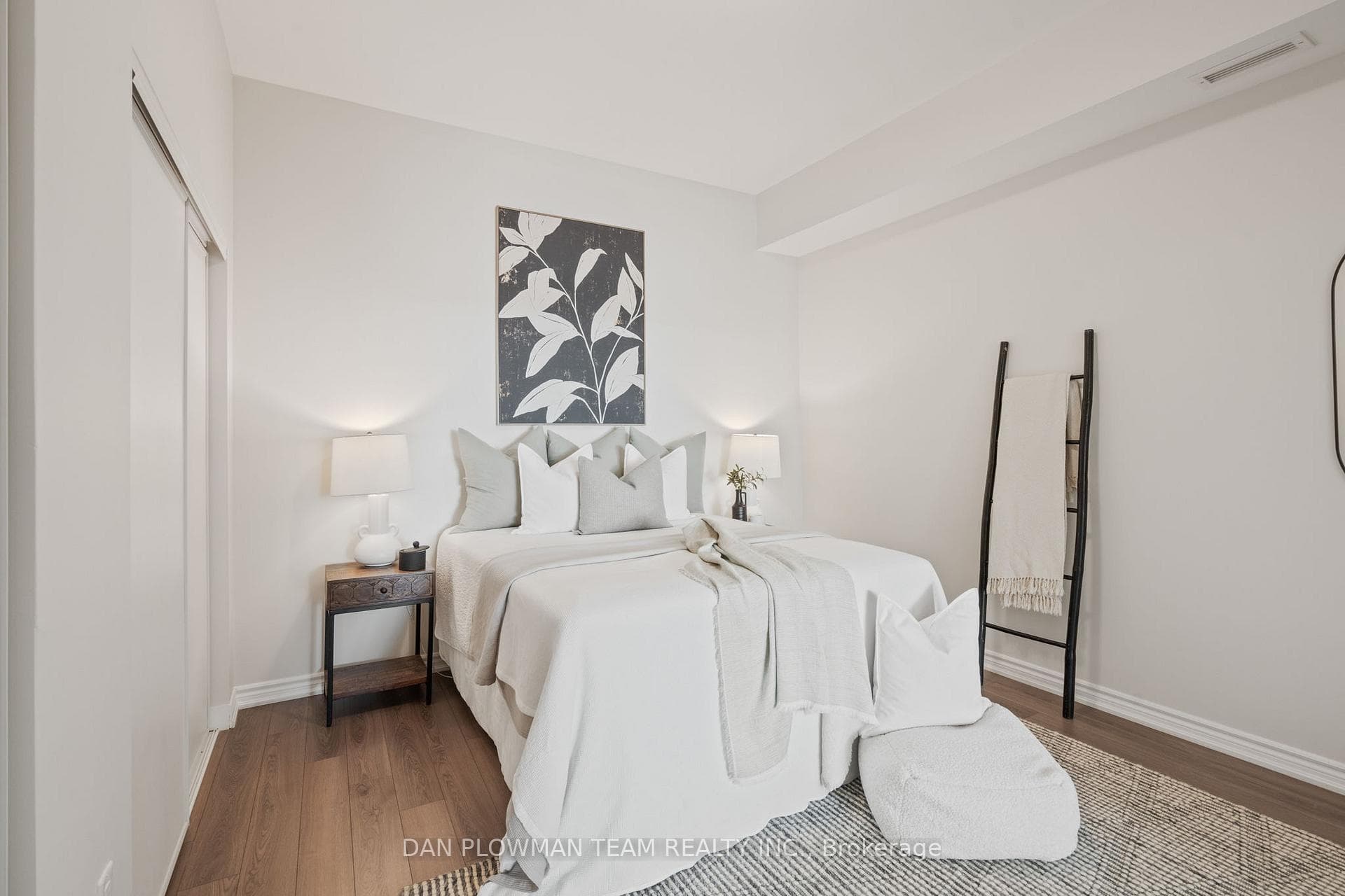 109 King Avenue Unit 310 photo 24