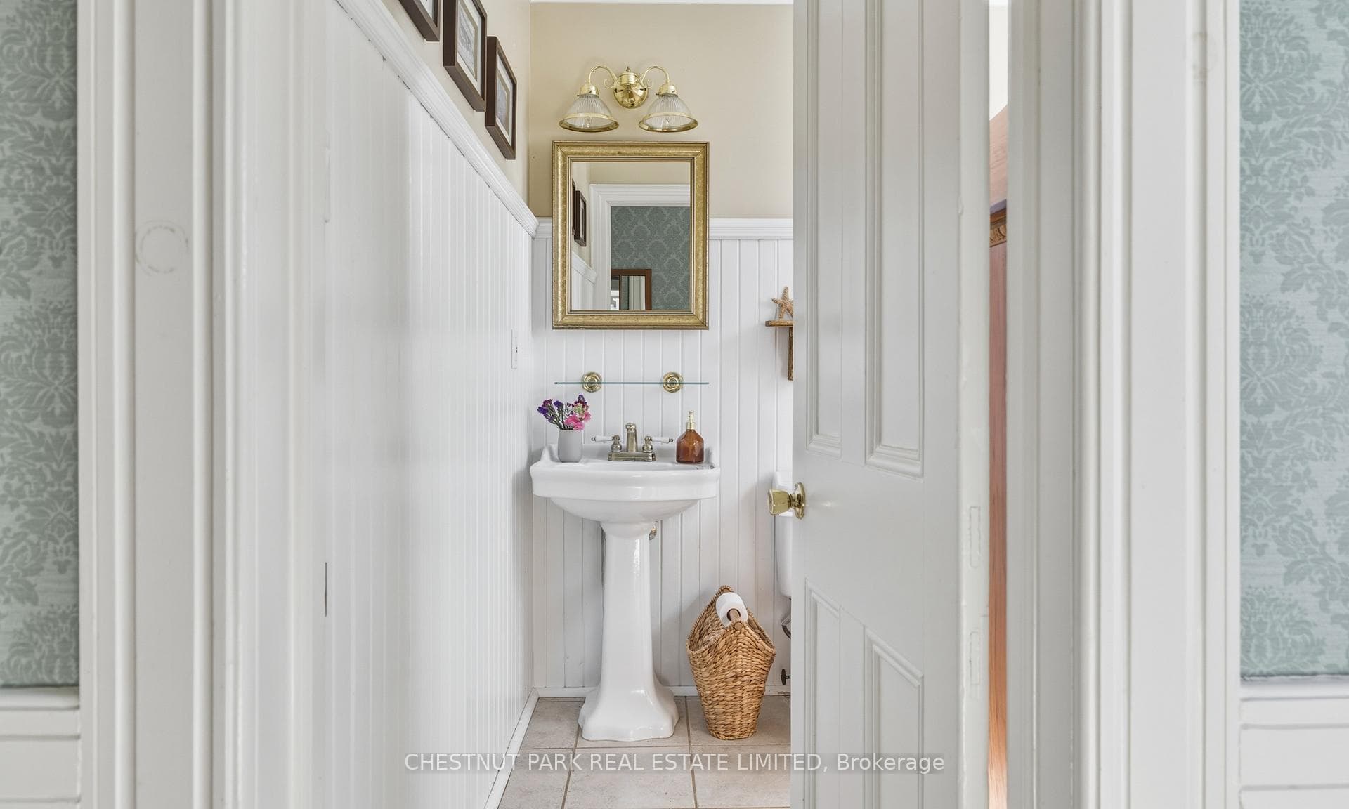 15589 McLaughlin Road photo 9