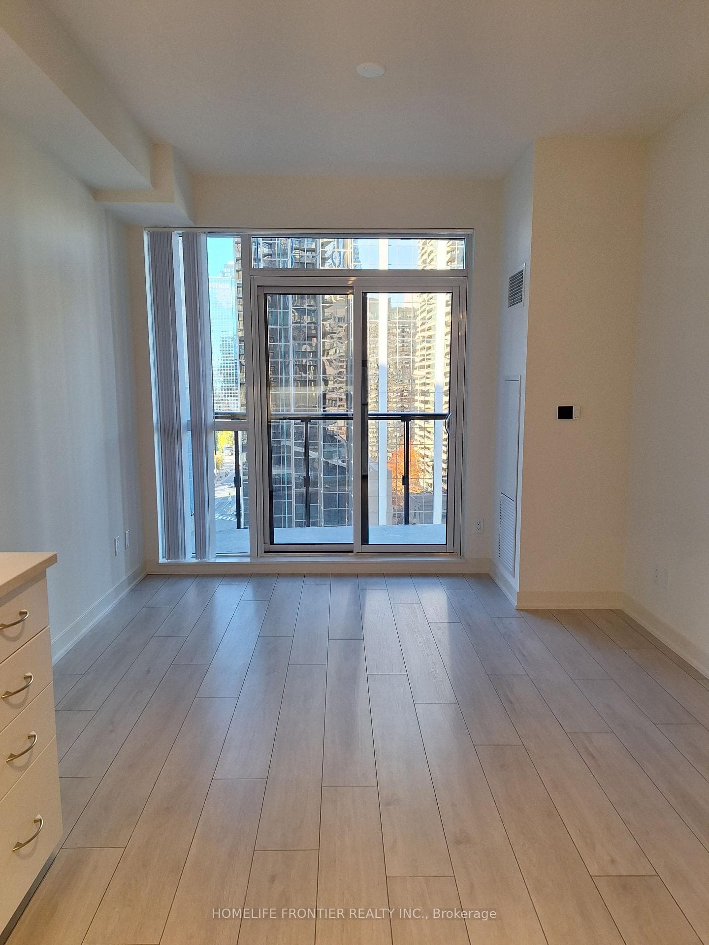 4955 Yonge Street Unit 1018 photo 6