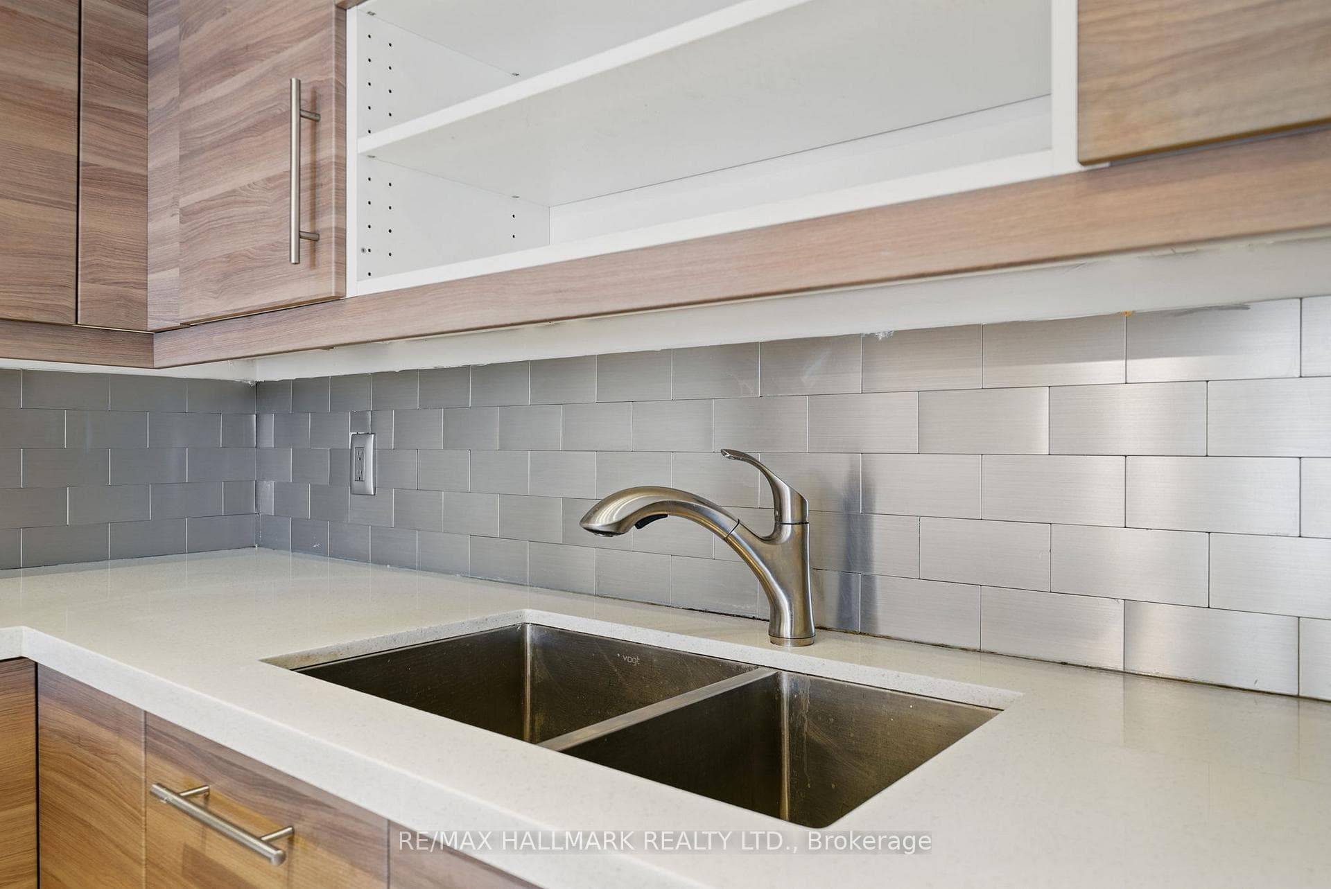 25 The Esplanade N/A Unit 1320 photo 12