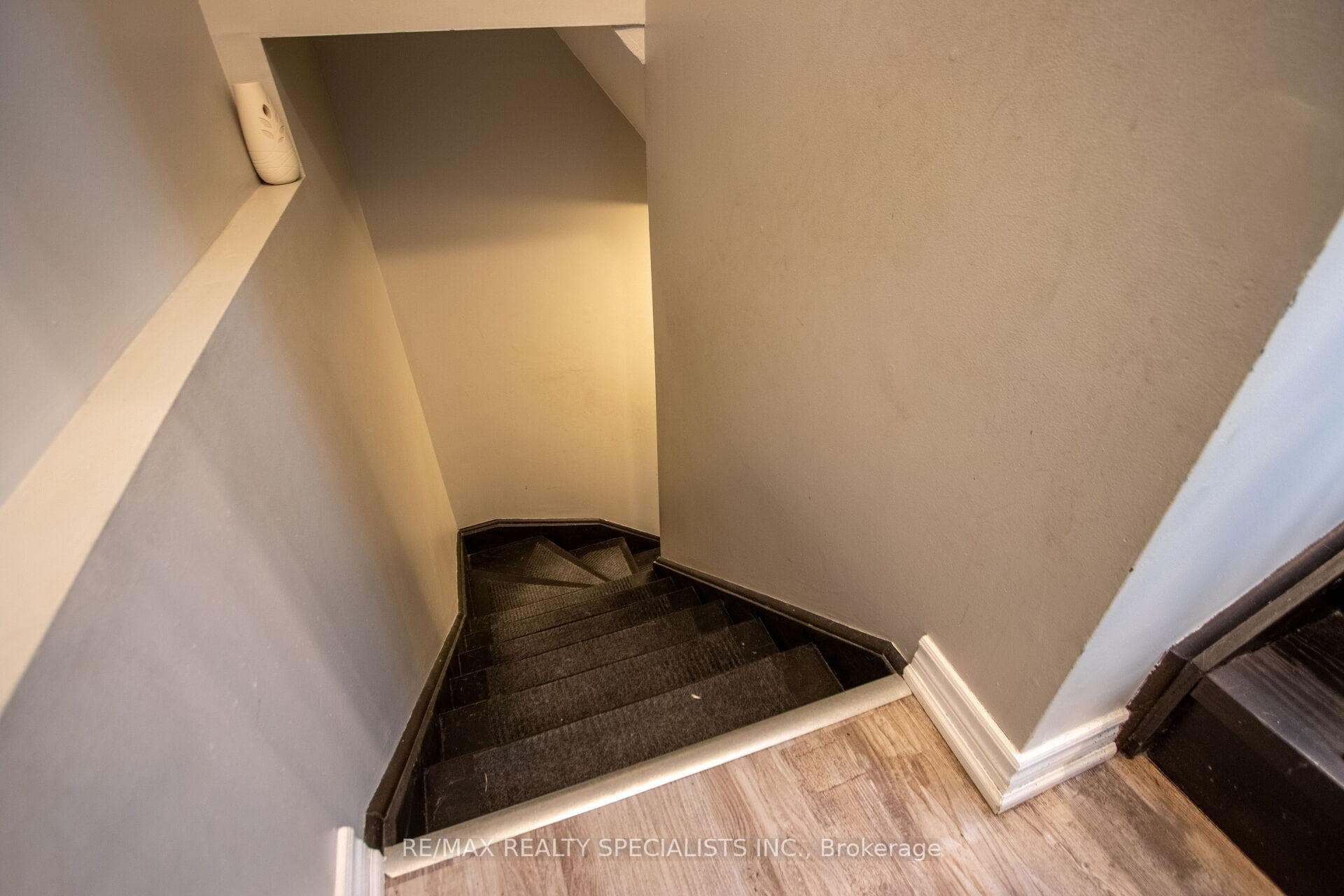 308 Elderberry Street photo 18