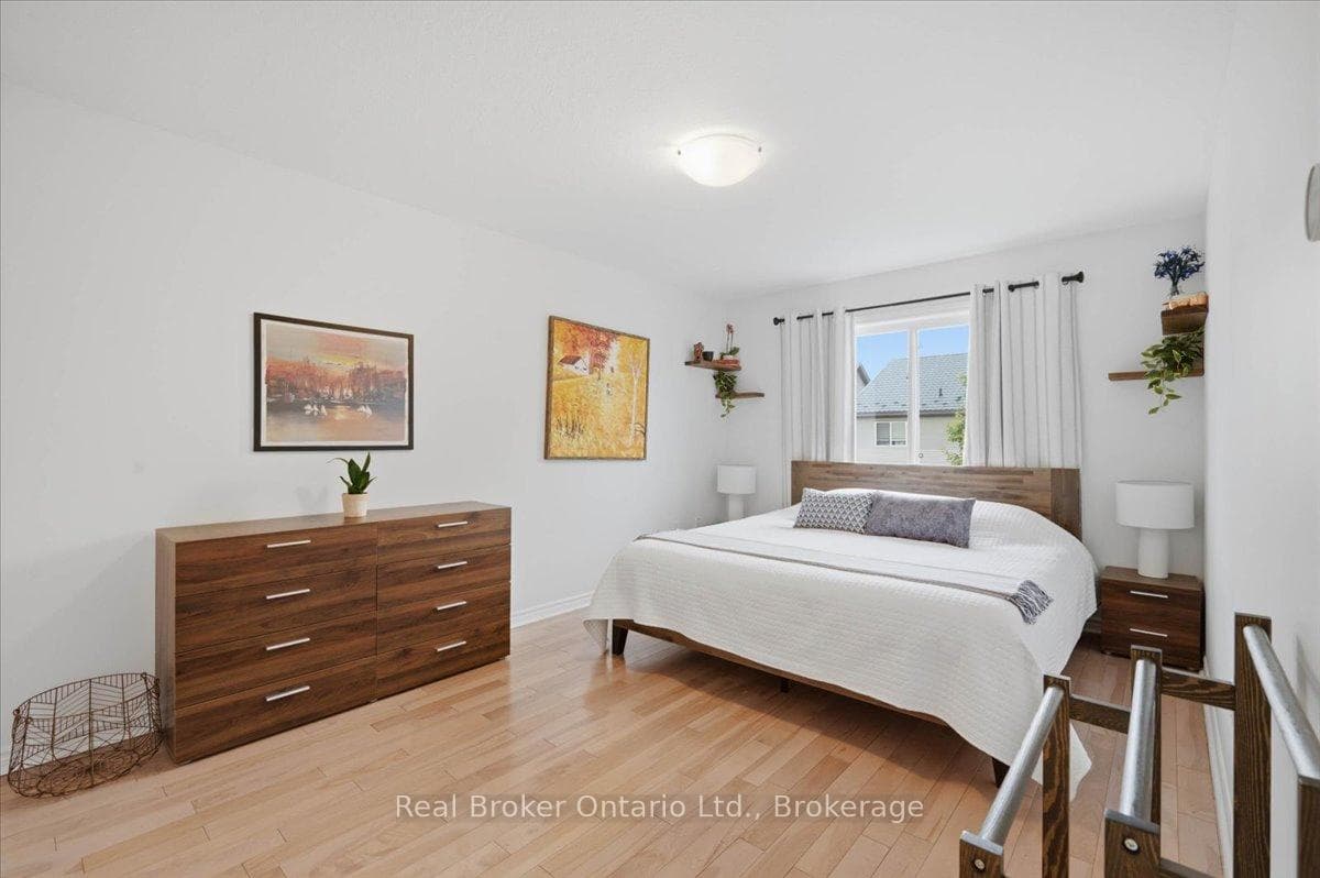 54 Laughland Lane photo 18